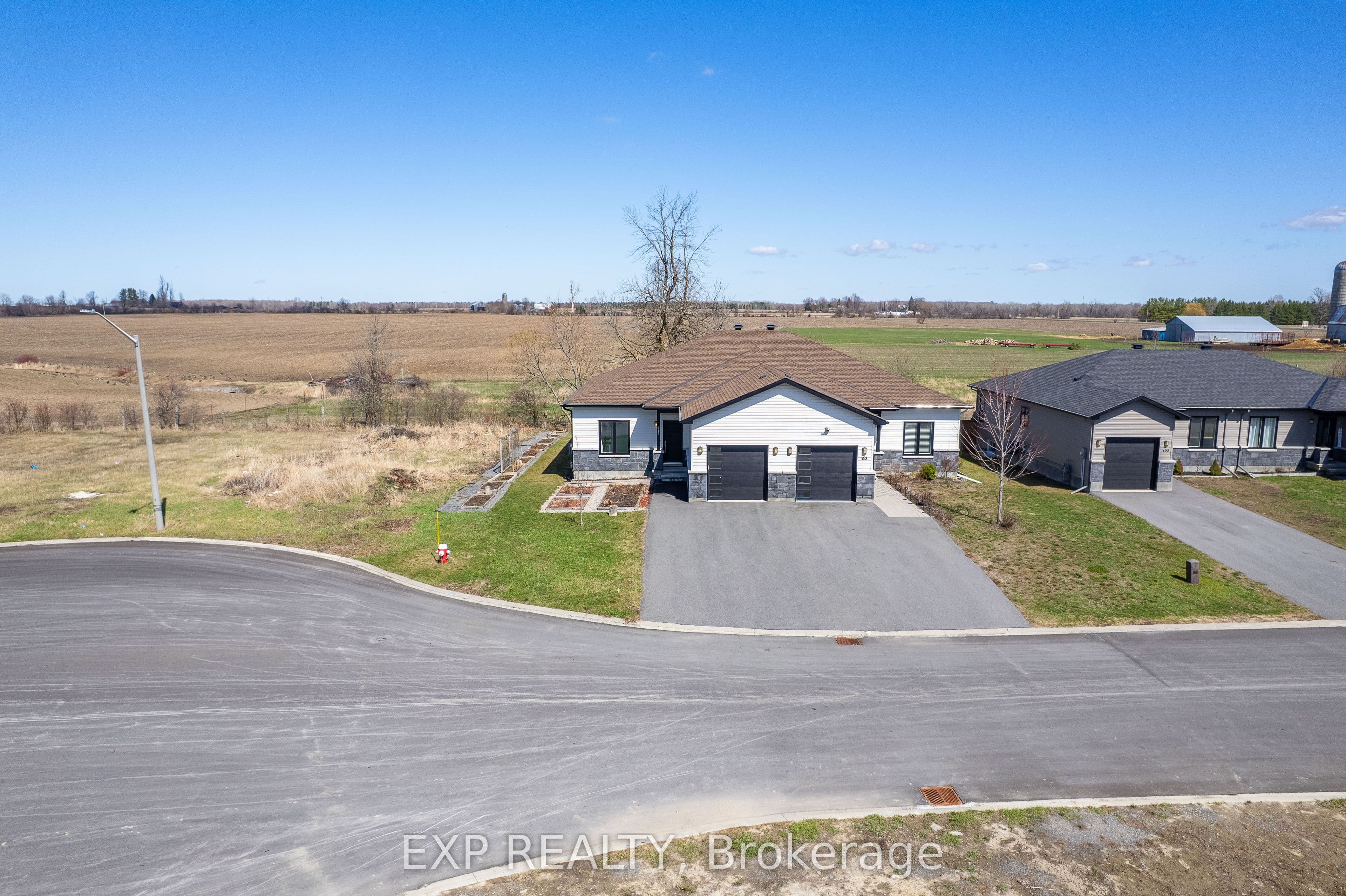 451 Lancaster Lane photo 1