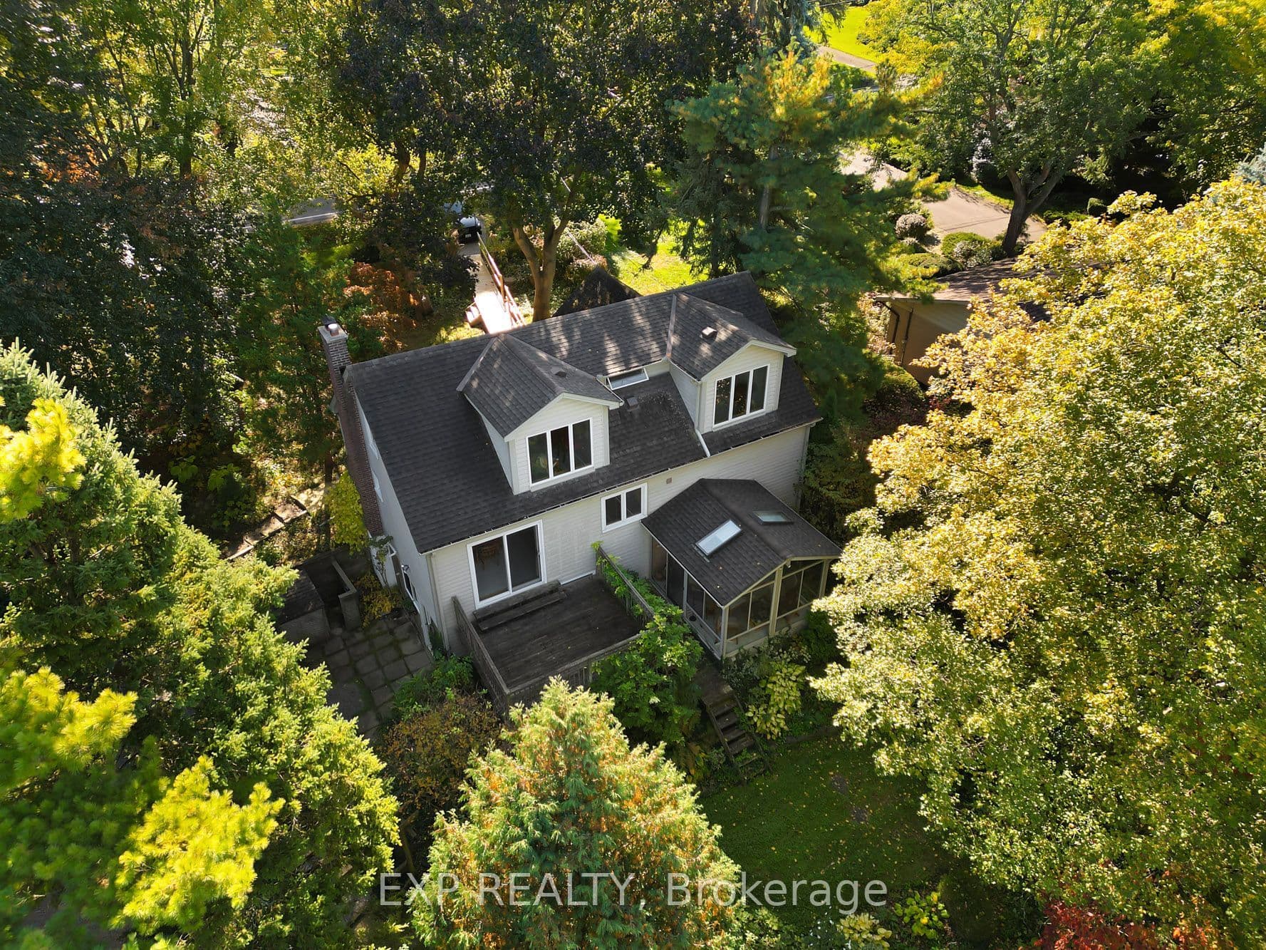 2052 York Road photo 1
