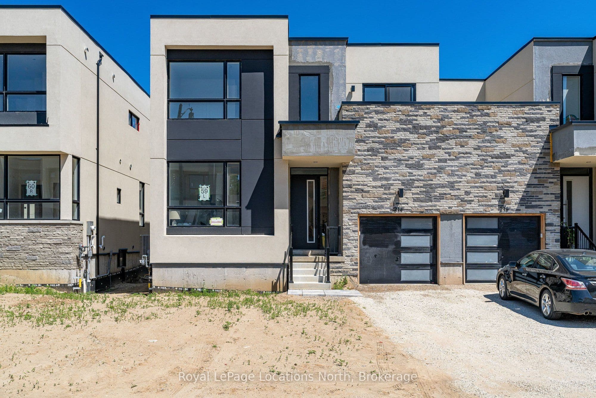 214 Stoneleigh Drive photo 1
