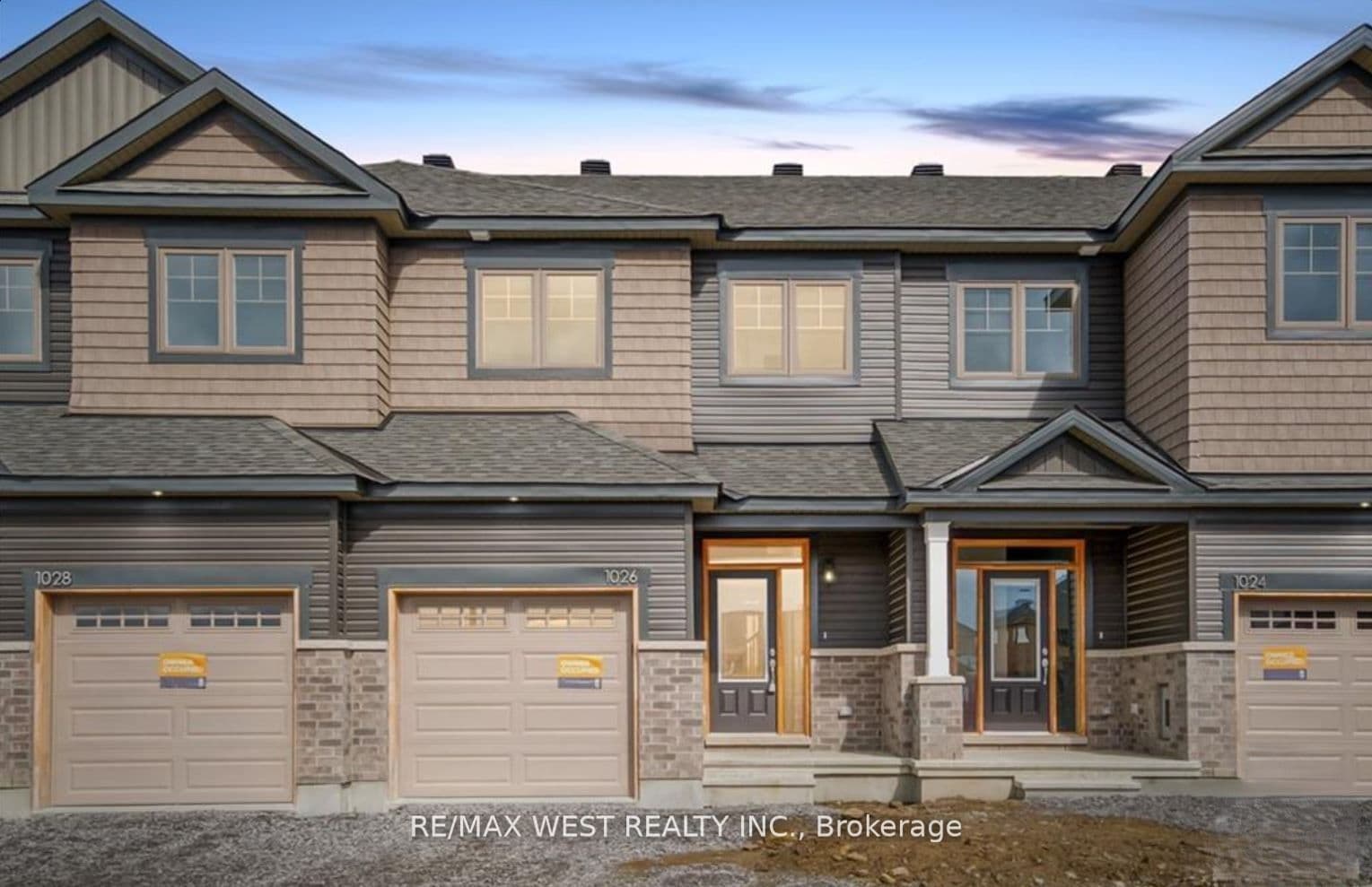 1026 Kijik Crescent photo 1