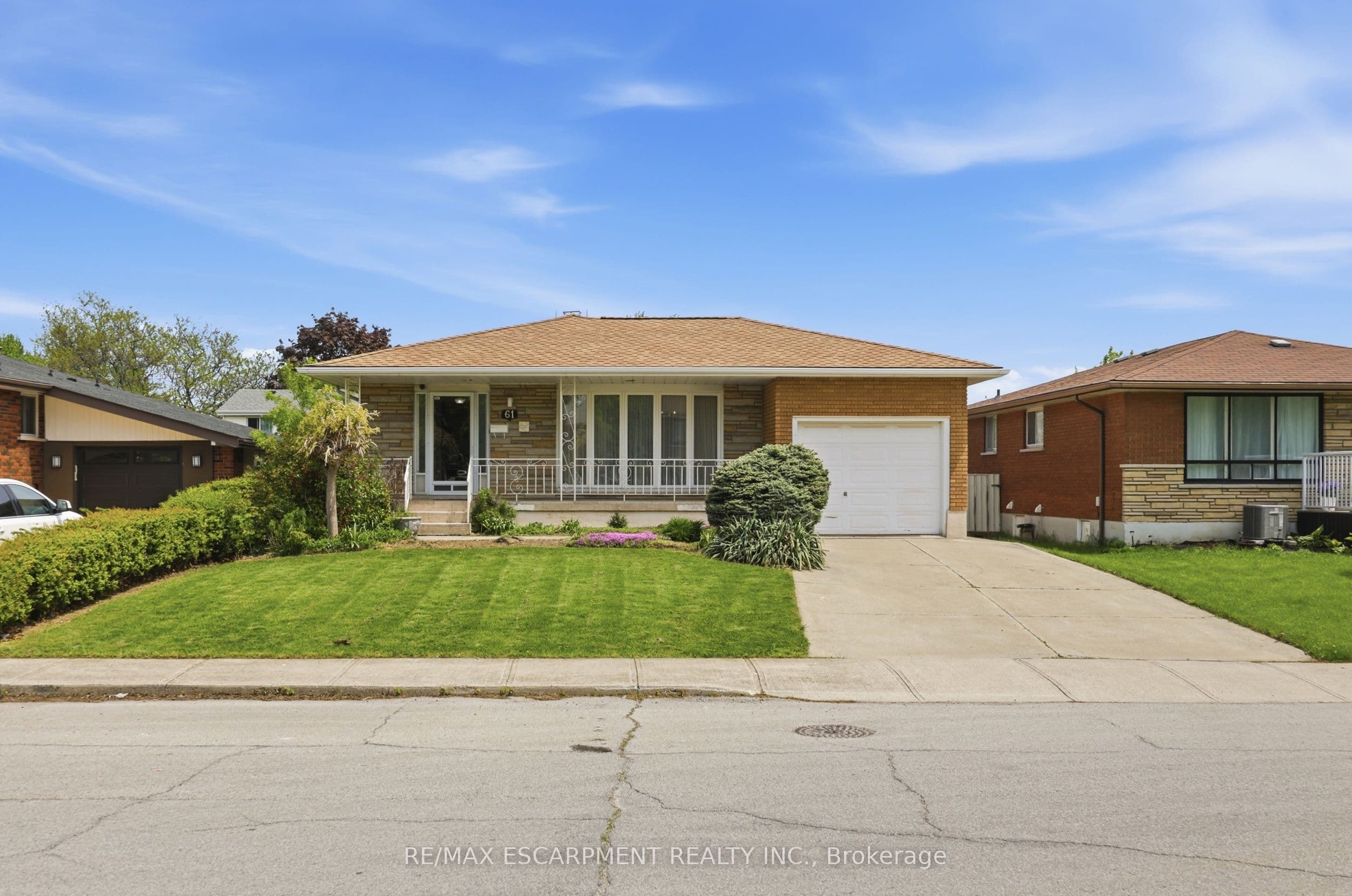 61 BELLINGHAM Drive photo 1