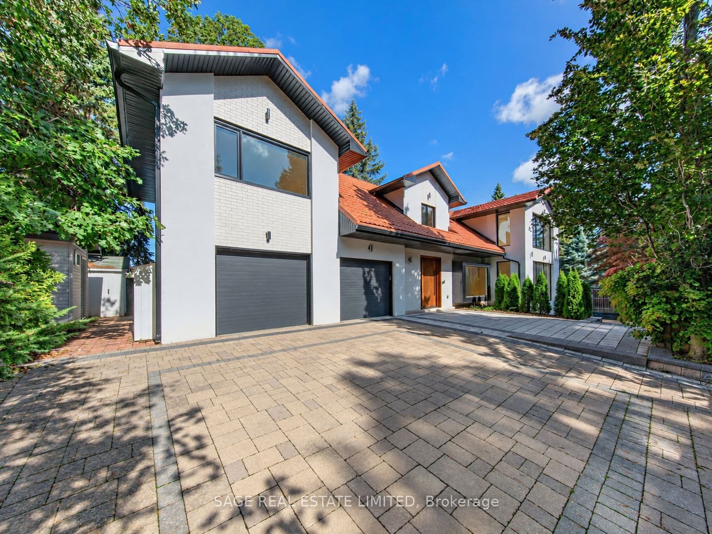 2 Addison Crescent photo 1