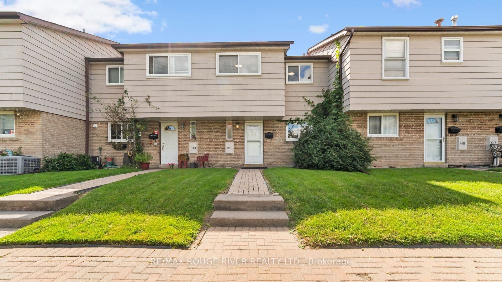 Unit 99 925 Bayly Street photo 1