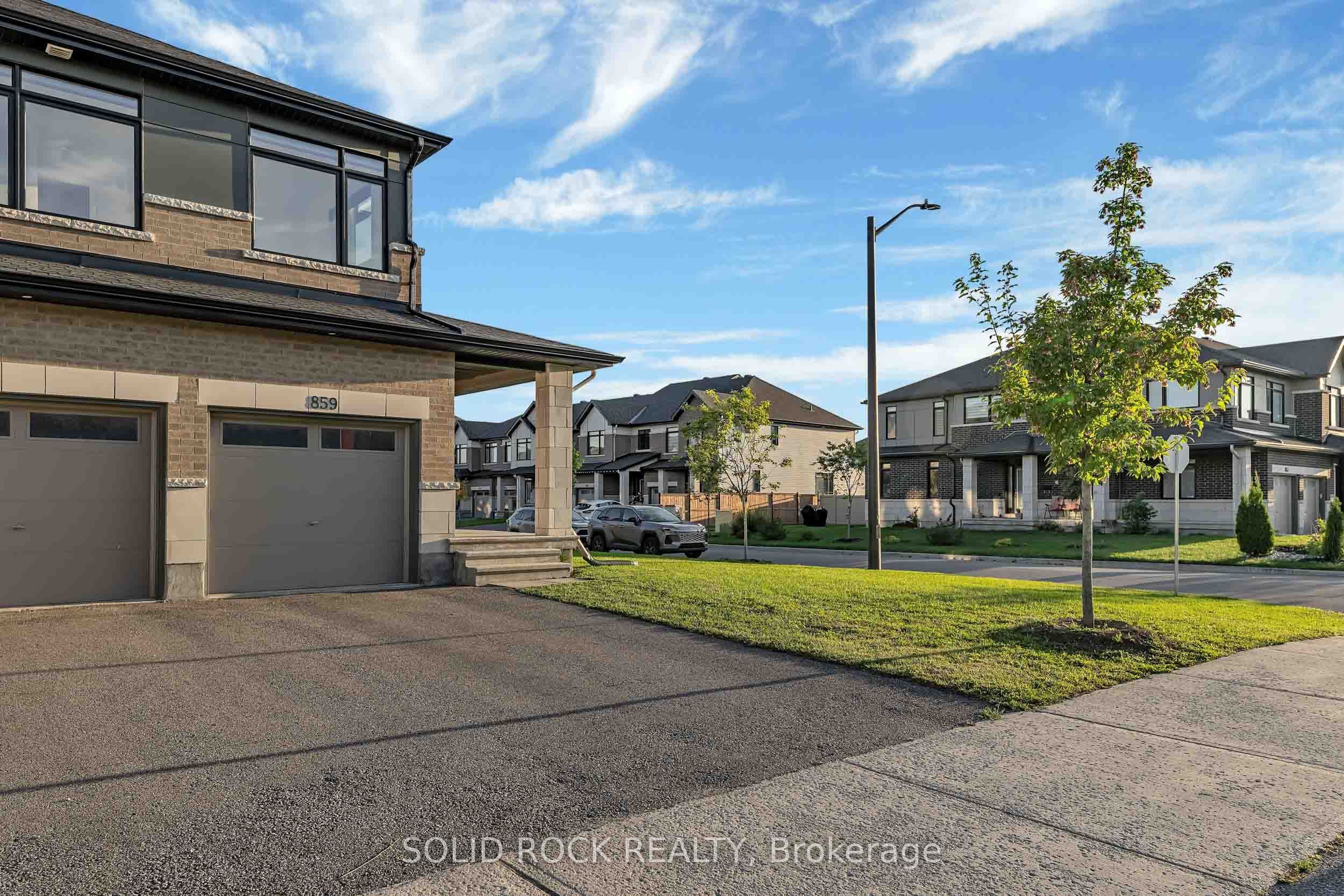 859 Solarium Avenue photo 1