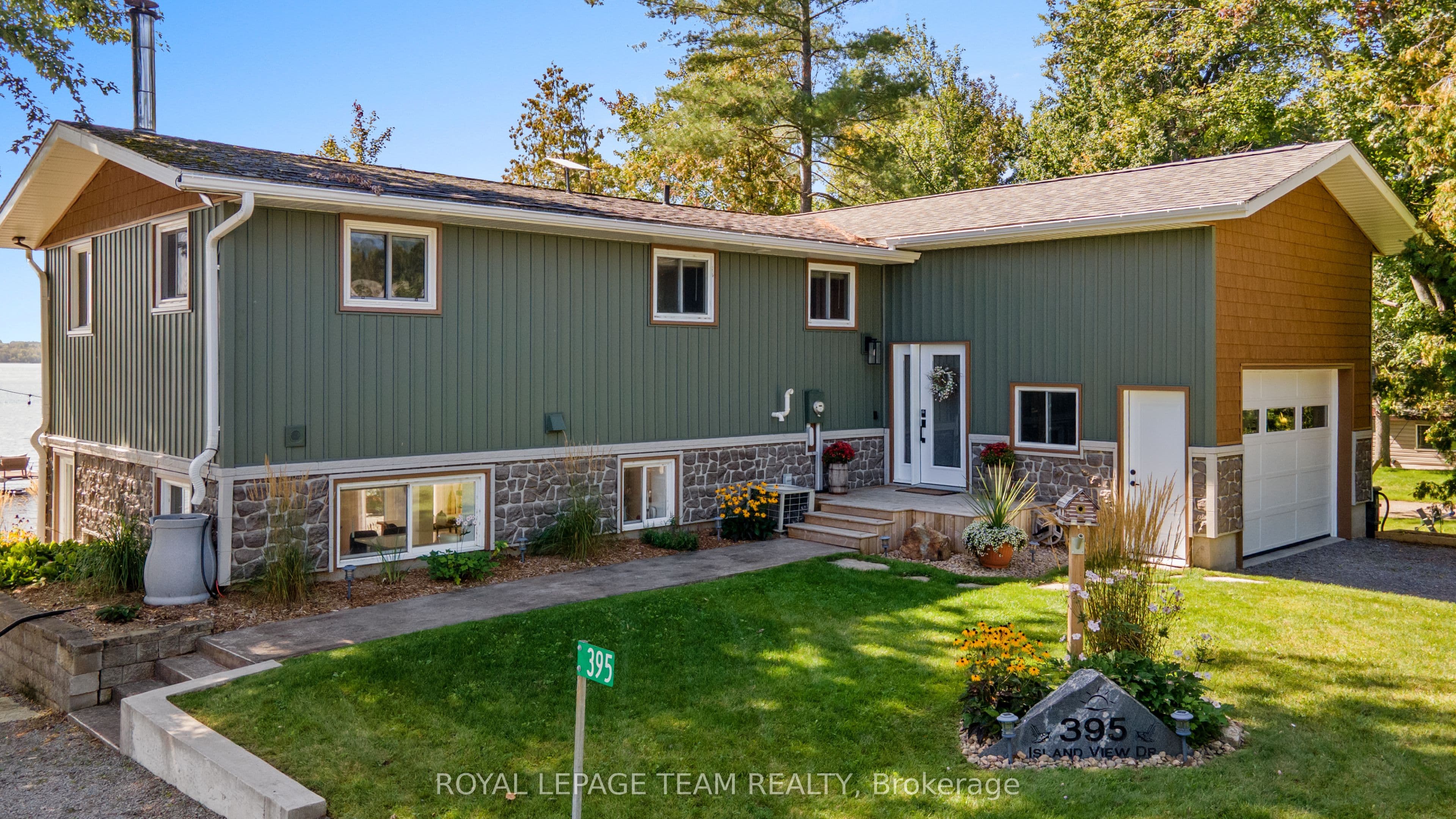 395 Island View Drive photo 1
