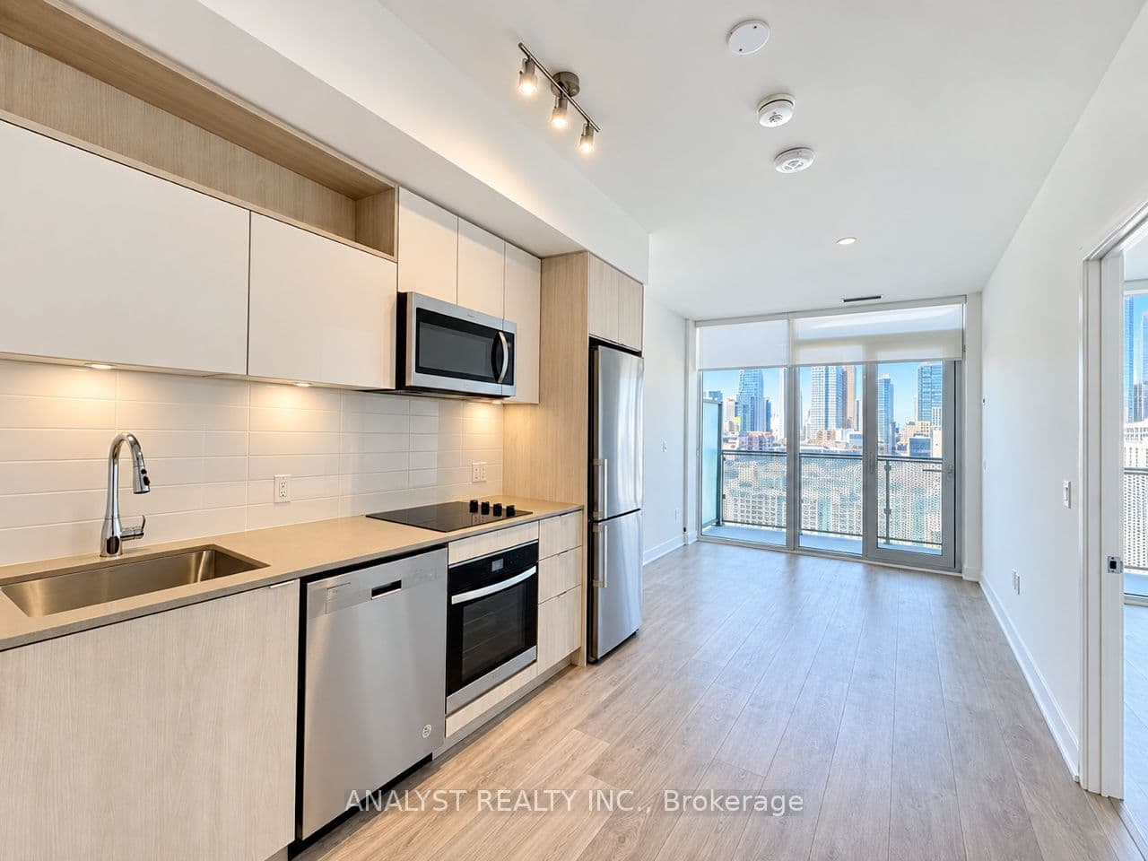 Unit 1956 135 Lower Sherbourne Street photo 1
