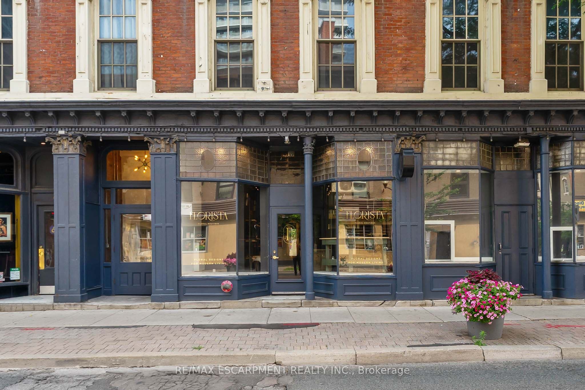 6 JOHN Street photo 1