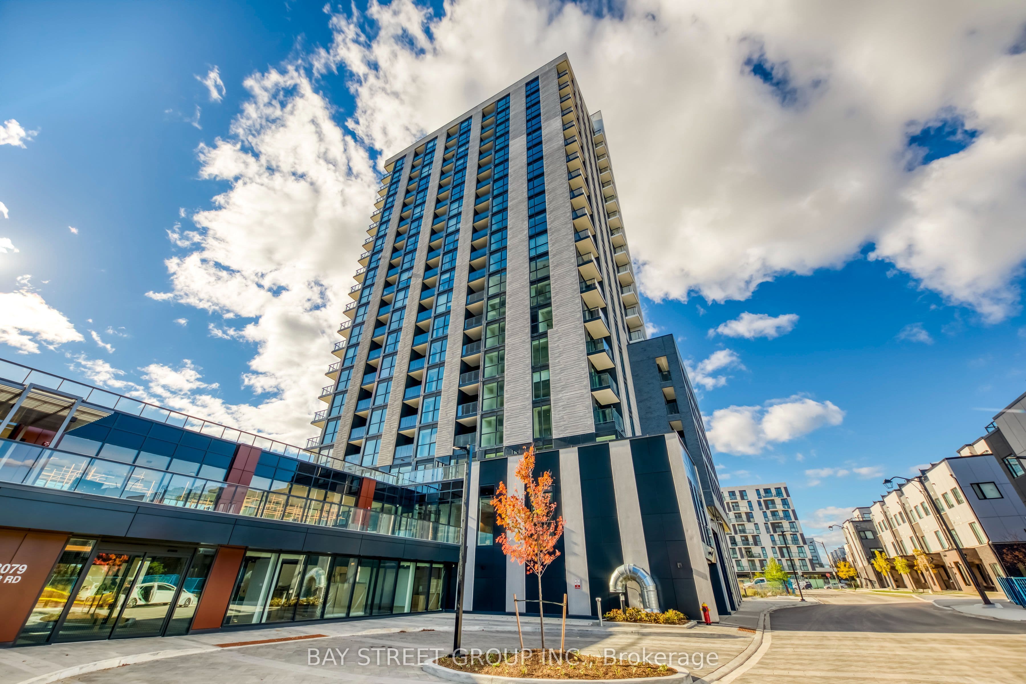 Unit 309 3079 Trafalgar Road photo 1