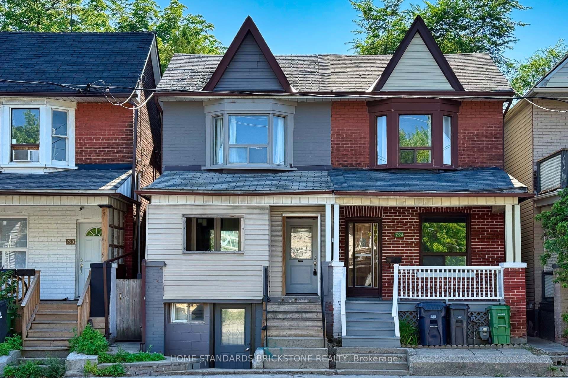 Unit 2nd Floor 792 Pape Avenue photo 1
