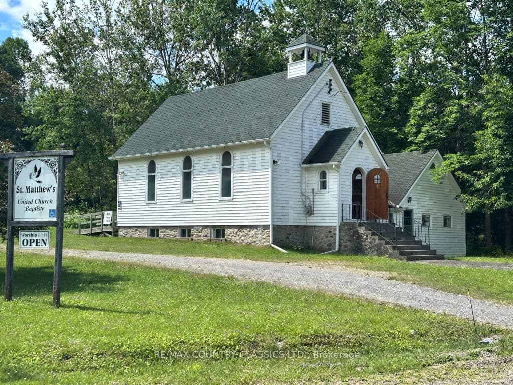 113 Village Street photo 1