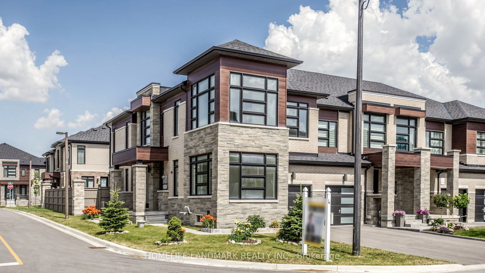 73 Ducharme Drive photo 1