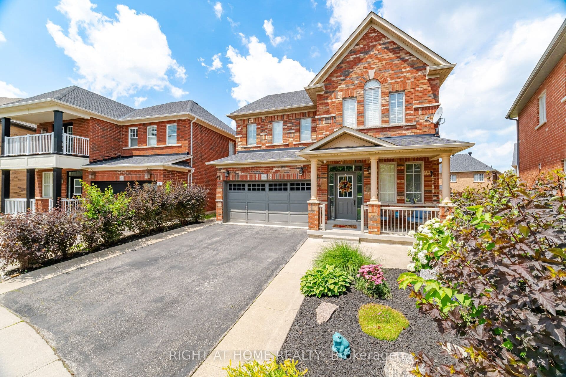 406 Chandler Crescent photo 1