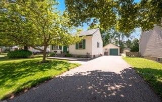 33 Rogers Road photo 1