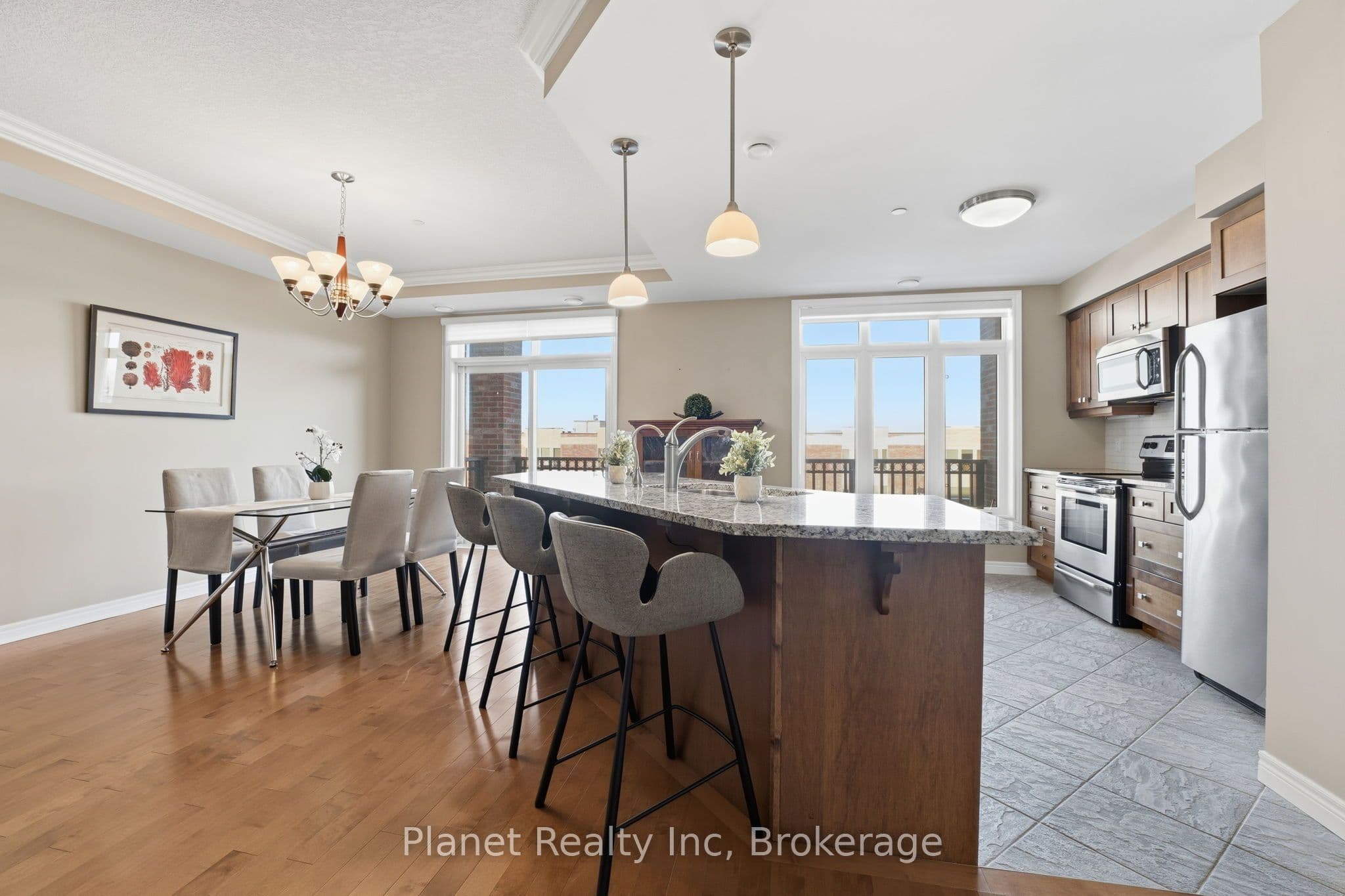 Unit C305 65 BAYBERRY Drive photo 1