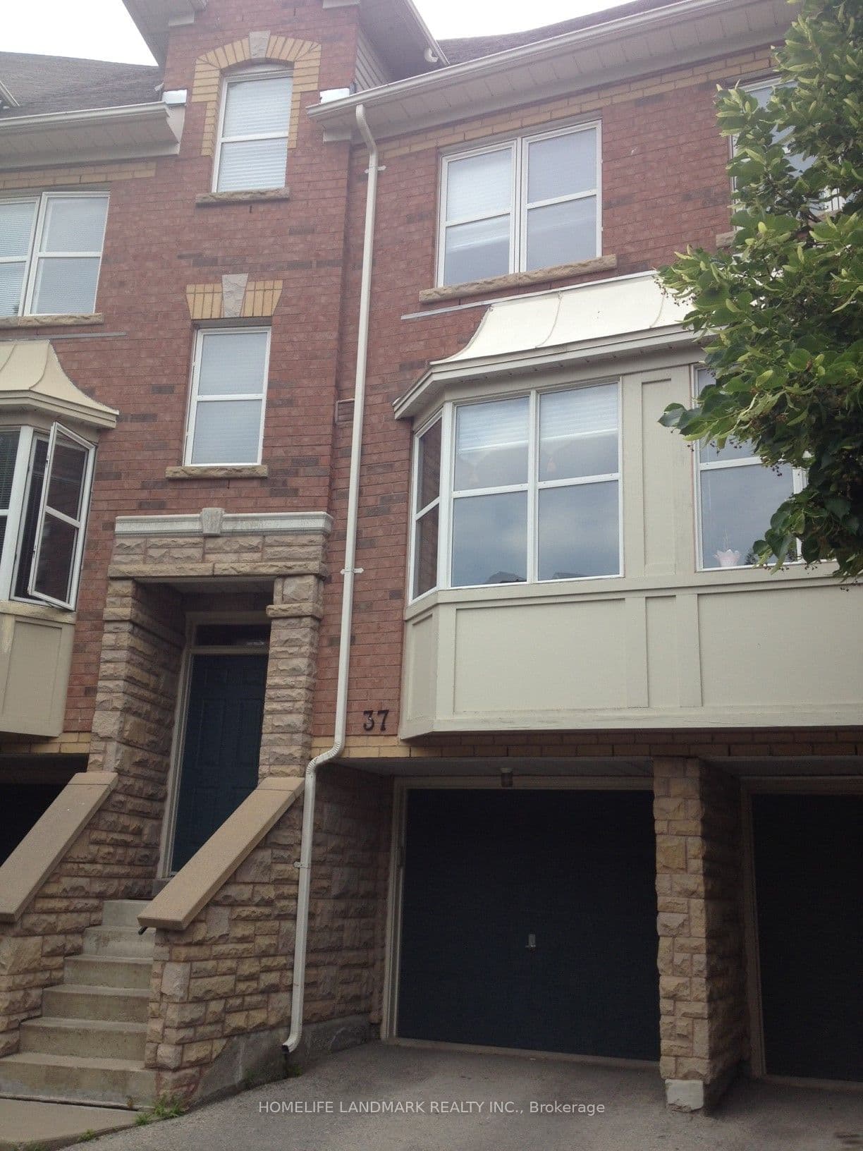 37 Michael Way photo 1