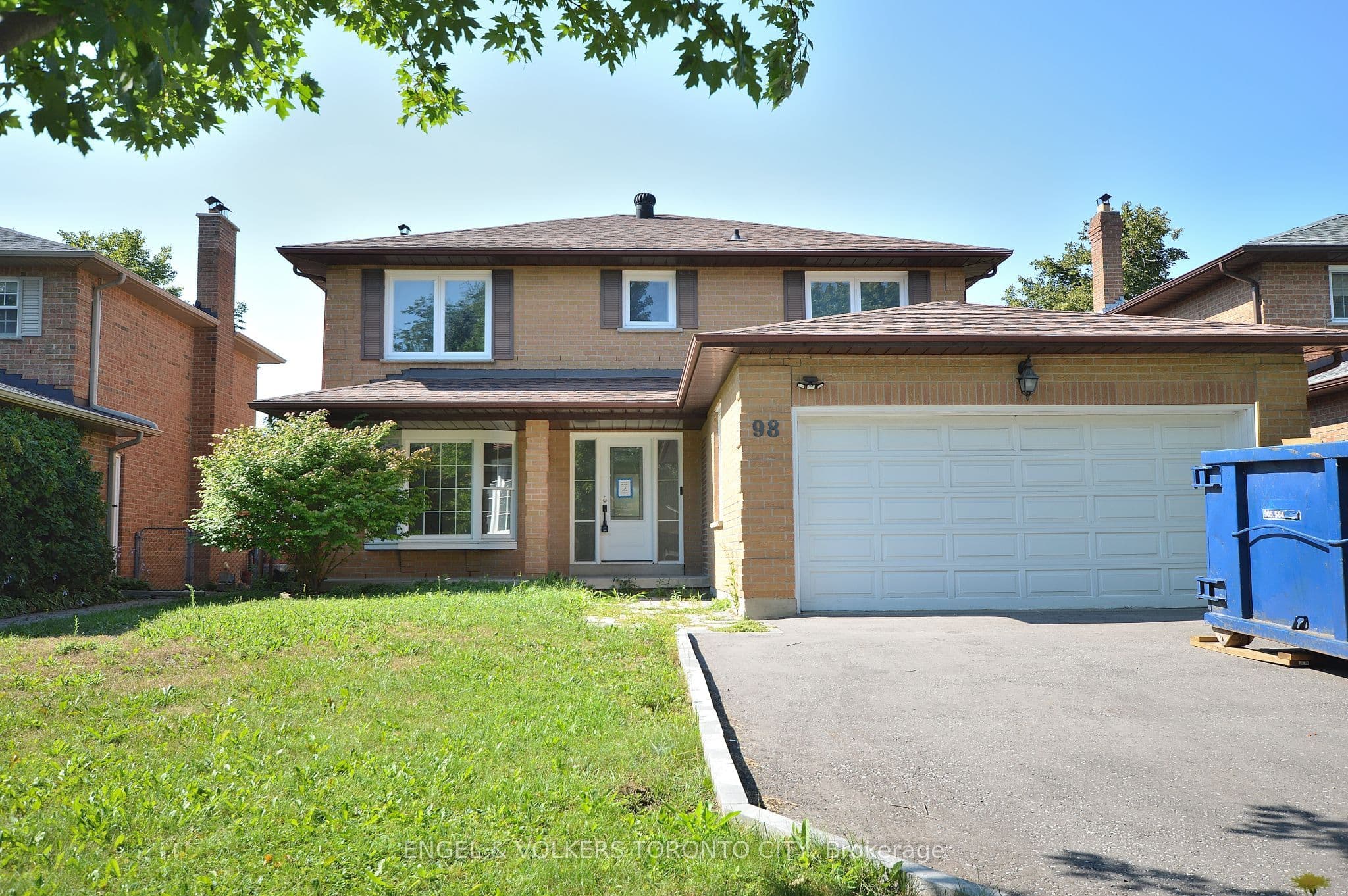 98 Golf Links Drive photo 1