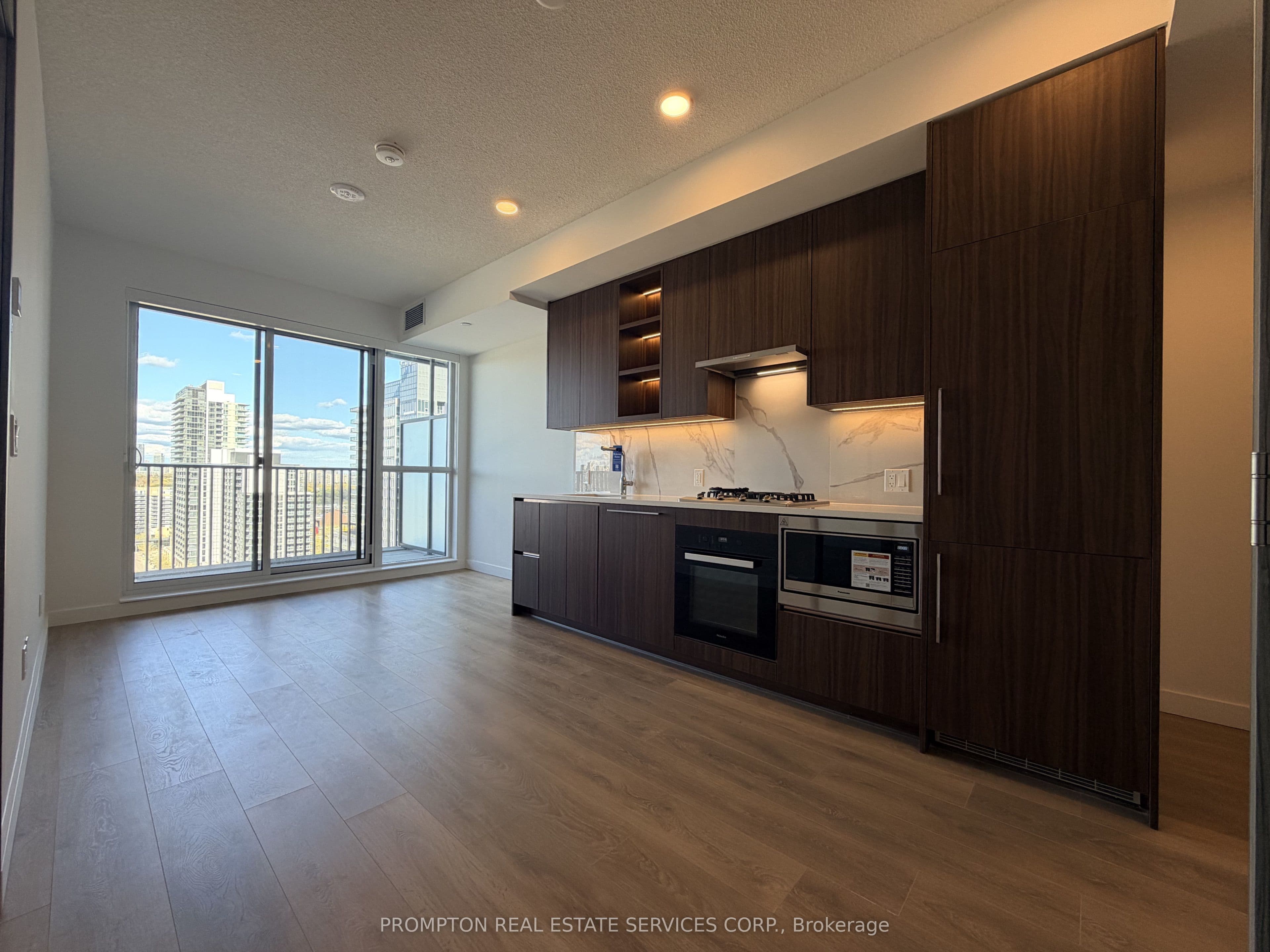 Unit 1208 75 BILLES Heights photo 1
