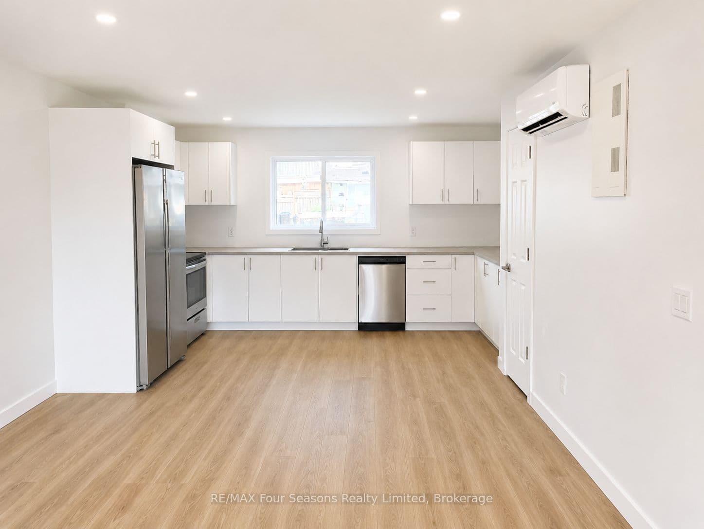 Unit 1 7708 Poplar Side Road photo 1