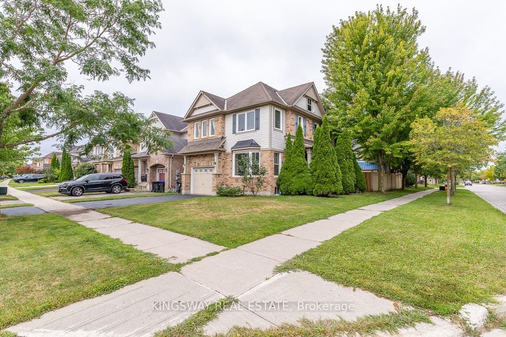 83 Kidd Crescent photo 1