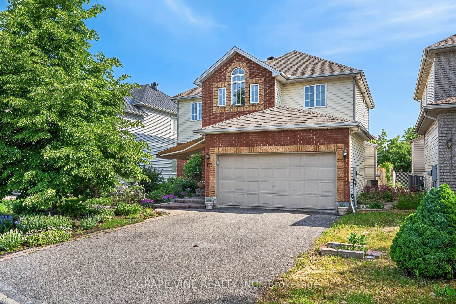 175 Allanford Avenue photo 1