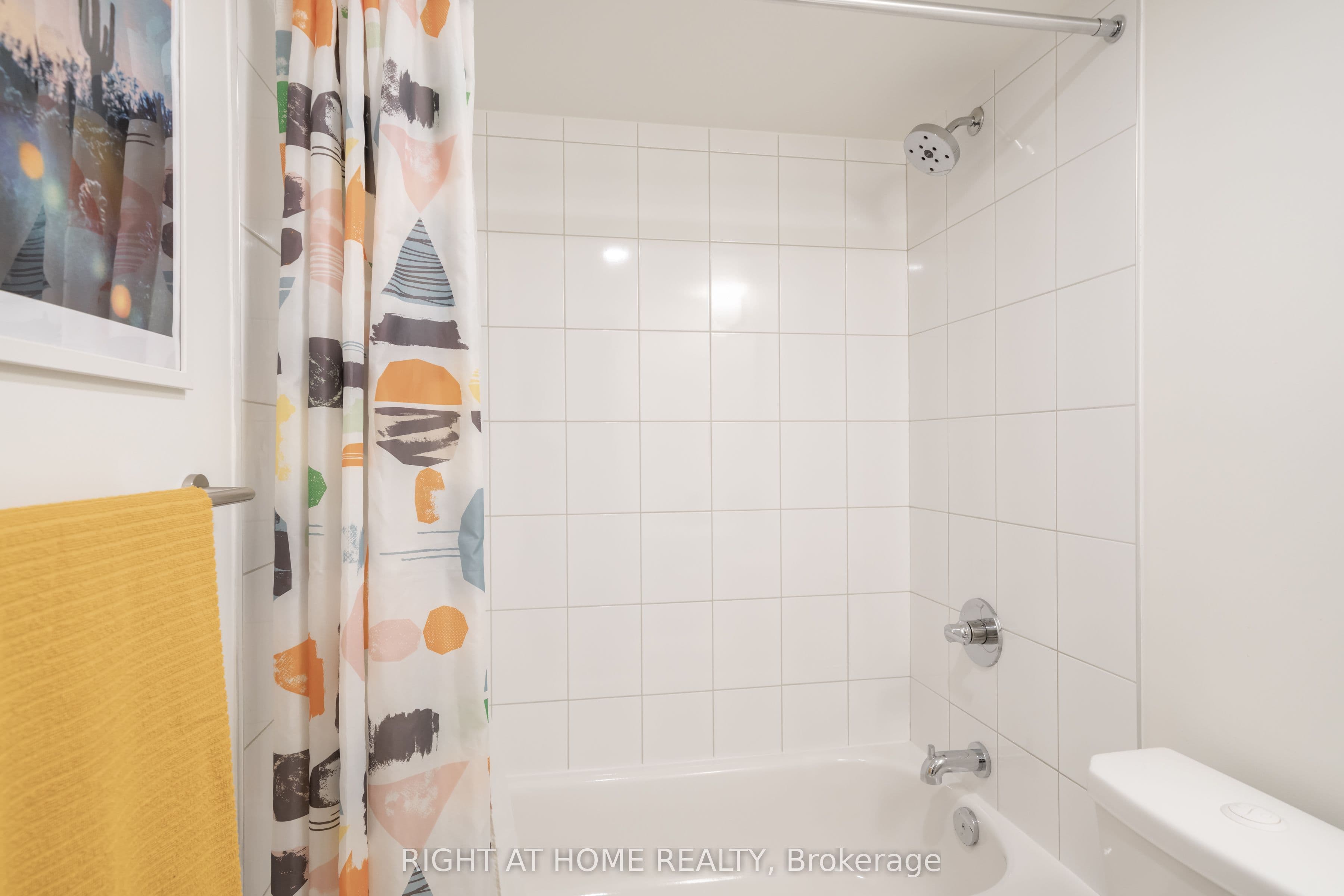 Unit 807 10 Wilby Crescent photo 1