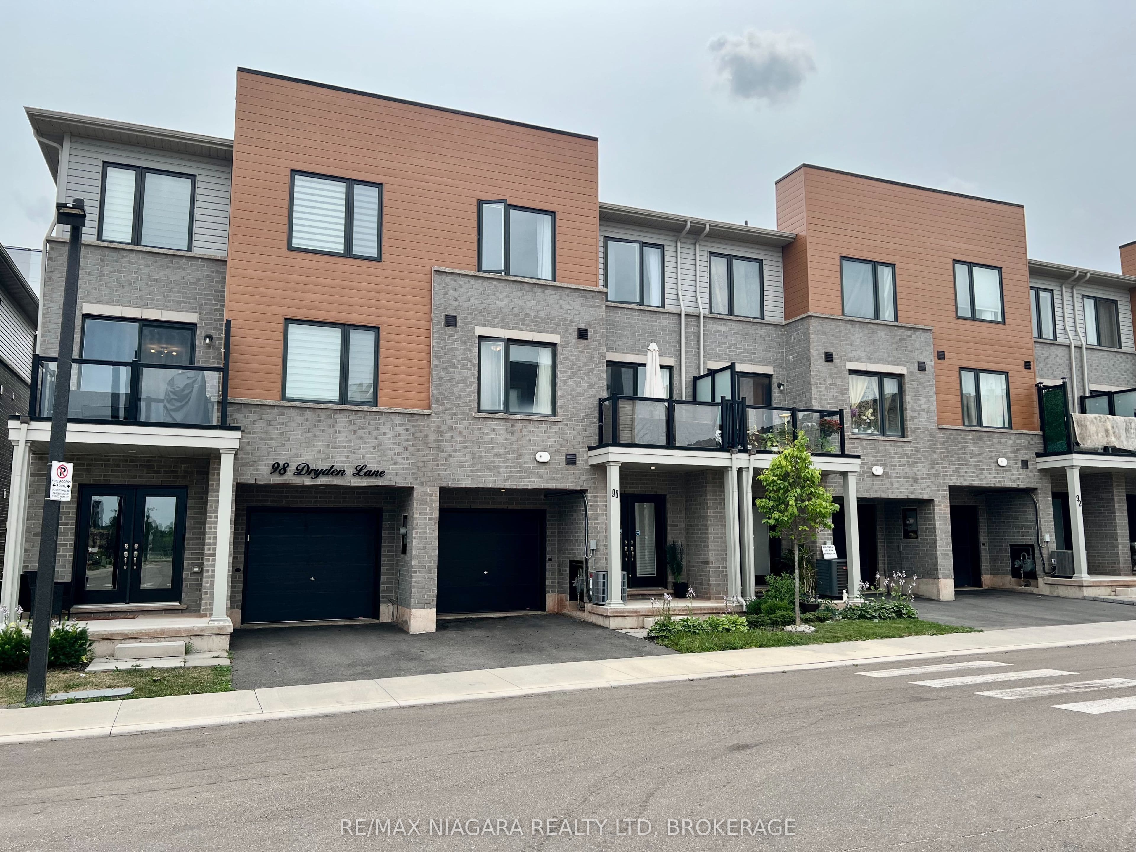 Unit 48 96 Dryden Lane photo 1
