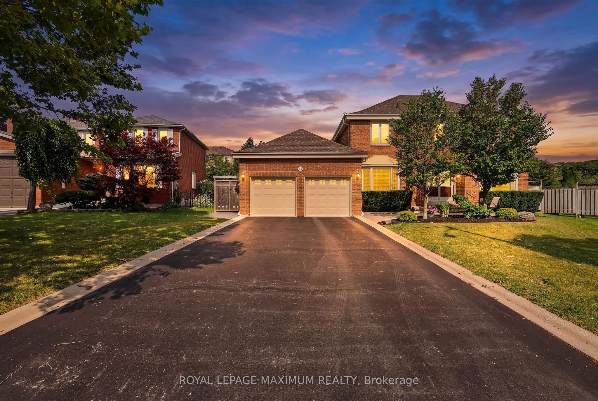 33 Whitburn Crescent photo 1