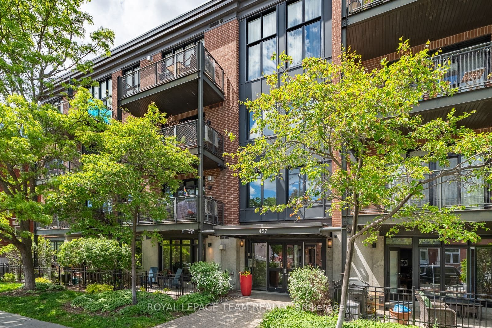 Unit 101 457 Mcleod Street photo 1
