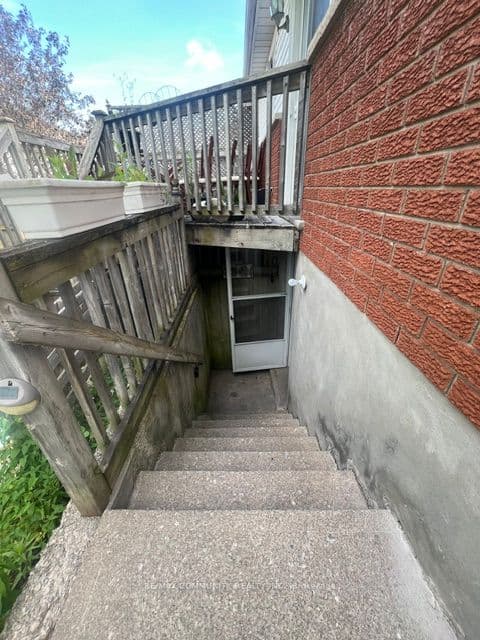 Unit BSMT 166 St Lawrence Drive photo 1