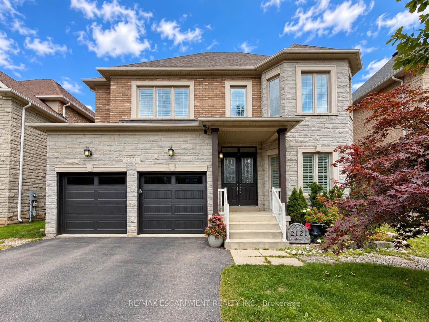 2121 Blackforest Crescent photo 1