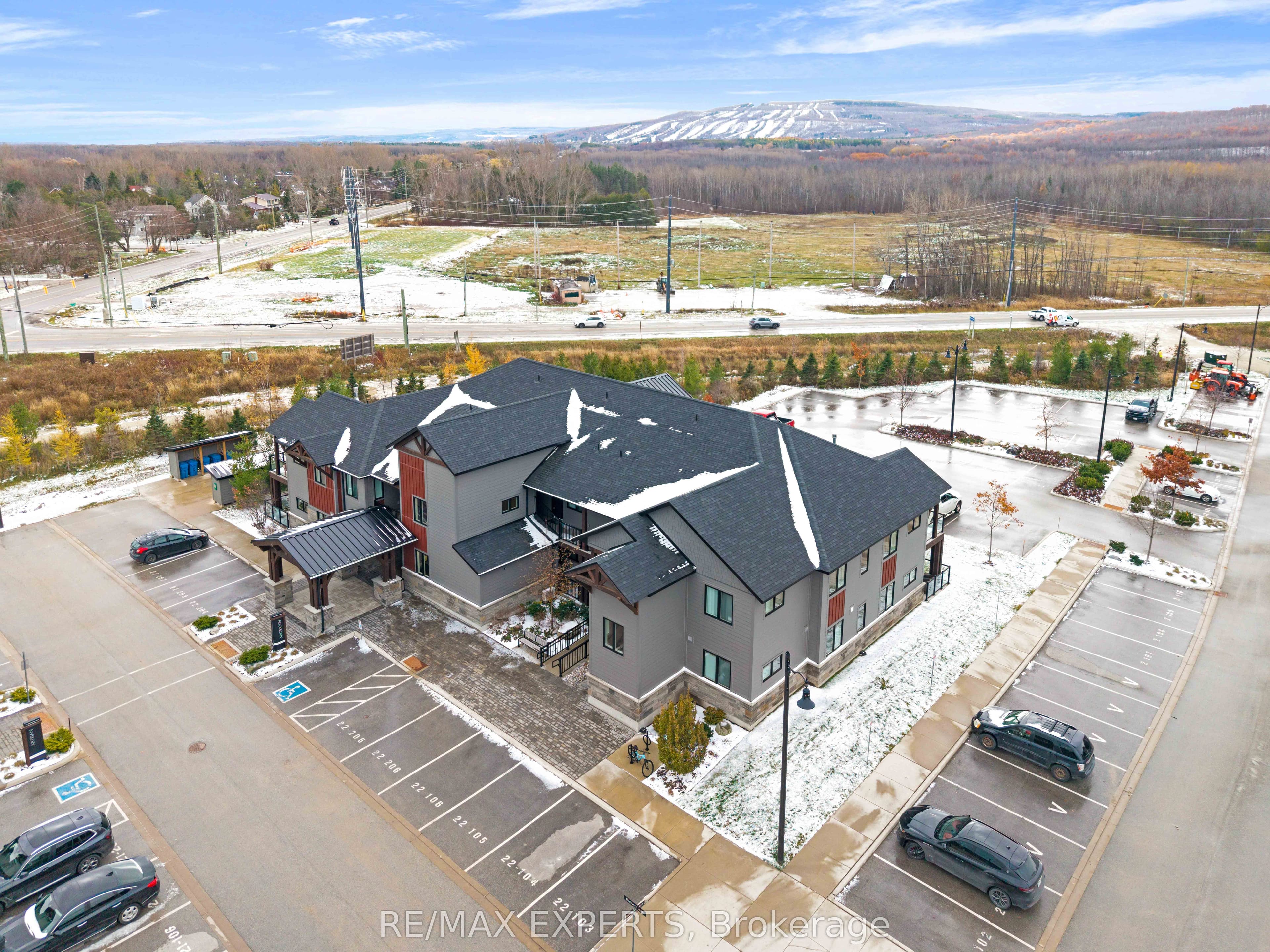 Unit 101 22 Beckwith Lane photo 1