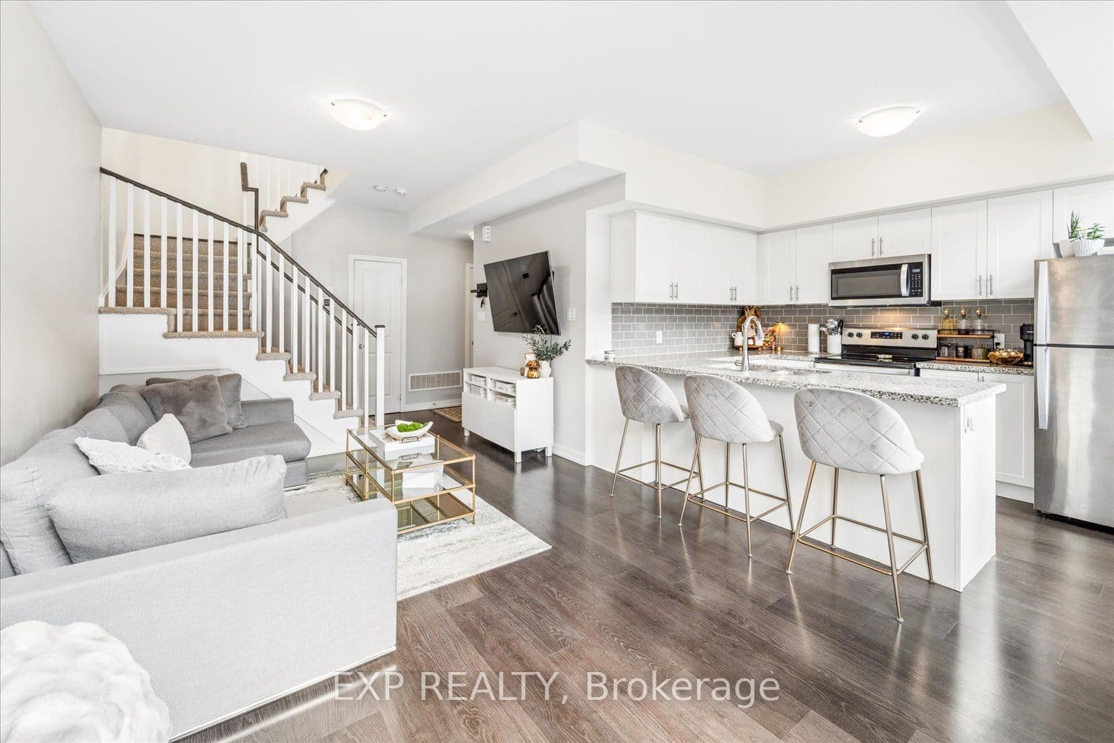 Unit 322 15 Whitaker Way photo 1