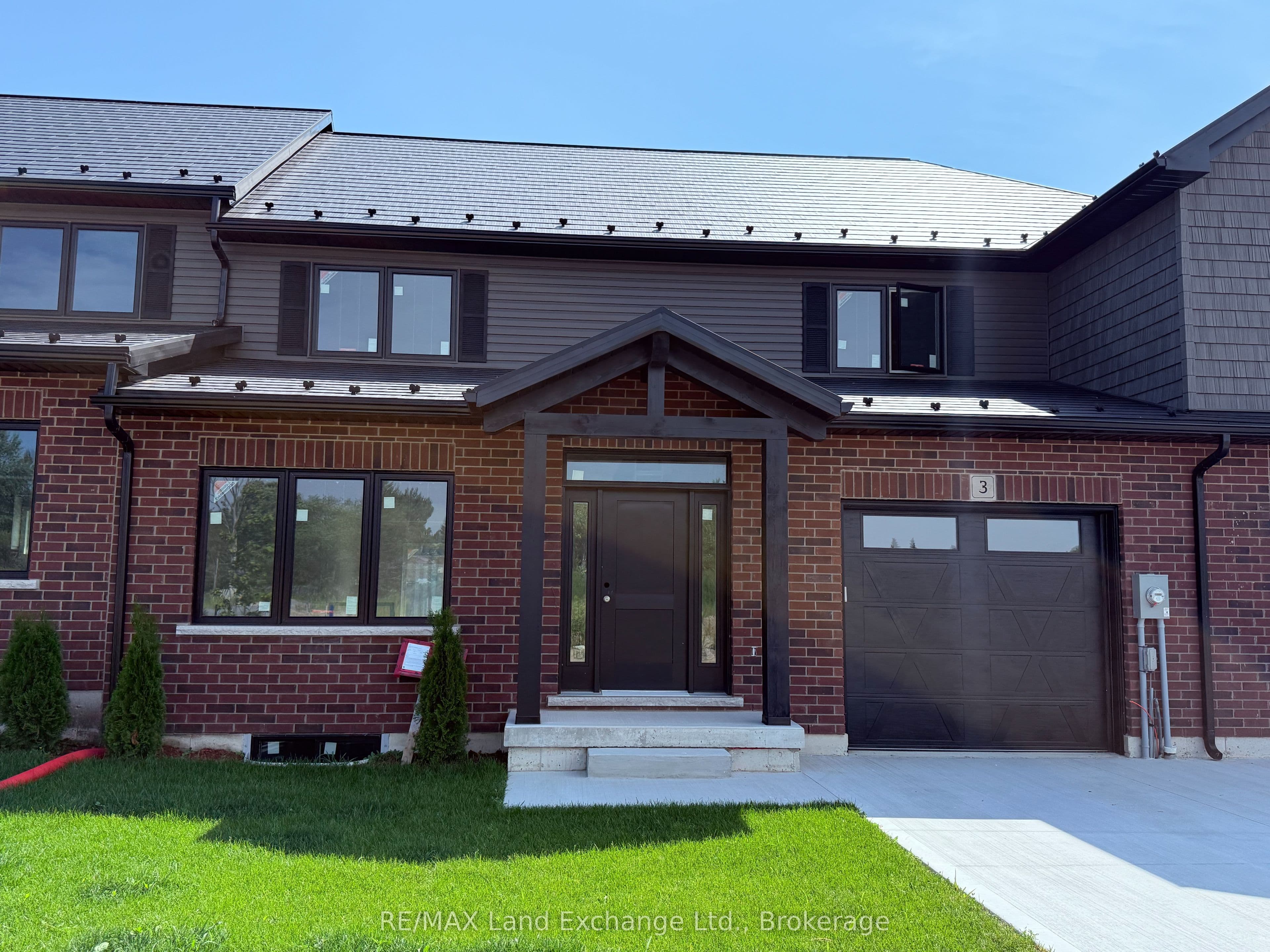 Unit Unit 3 8 GOLF LINKS Road photo 1