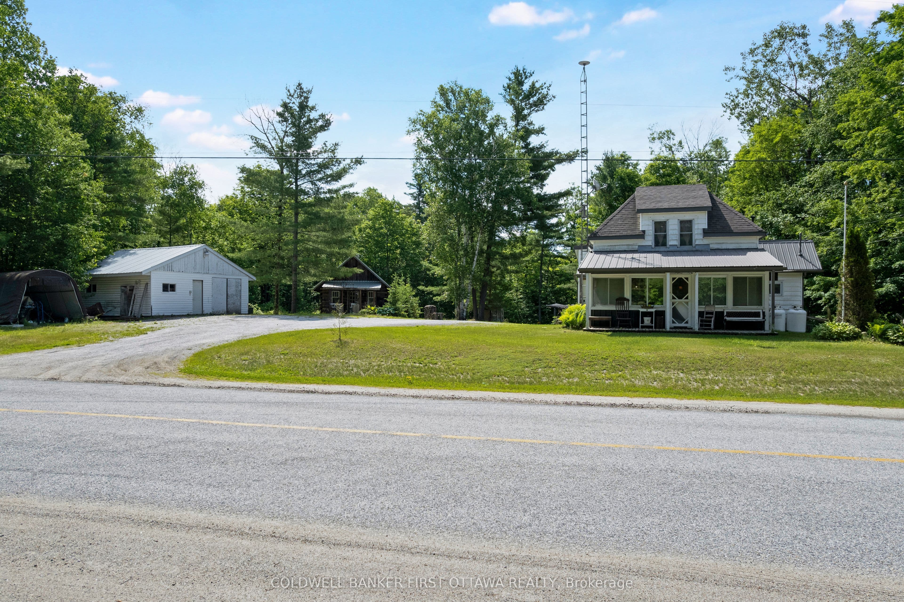 2625 Ardoch Road photo 1