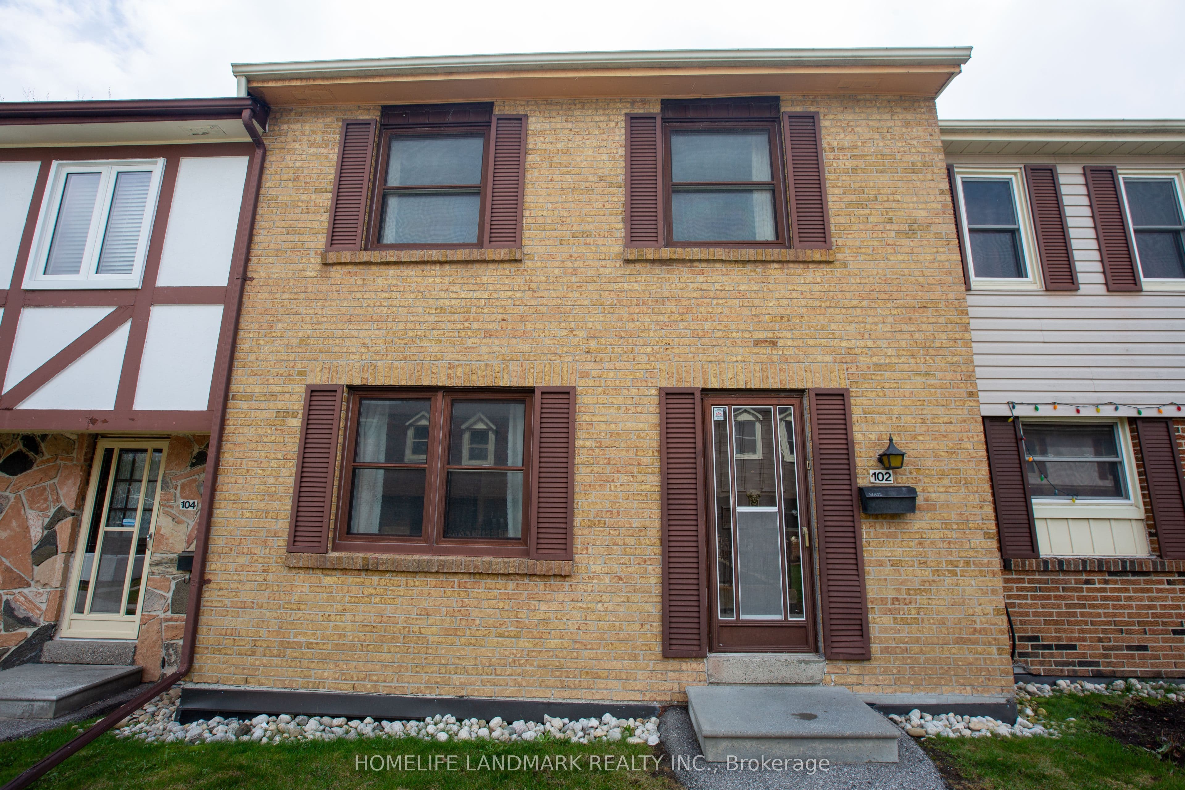 Unit 102 91 L'amoreaux Drive photo 1