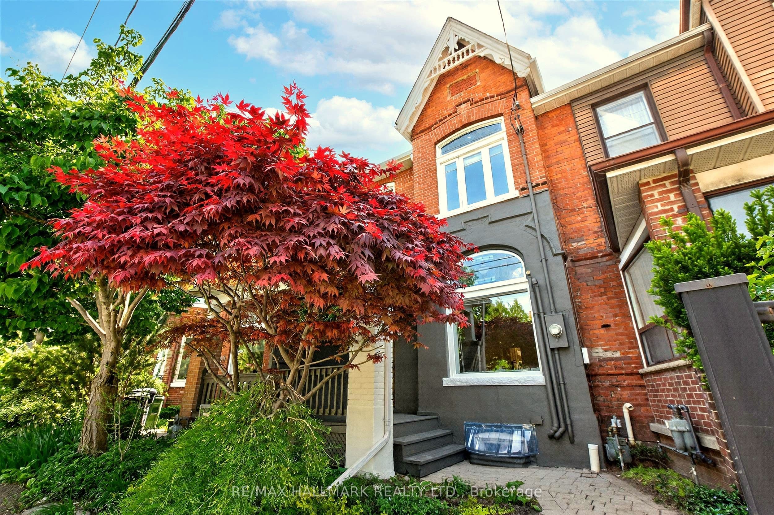 82 Dawes Road photo 1