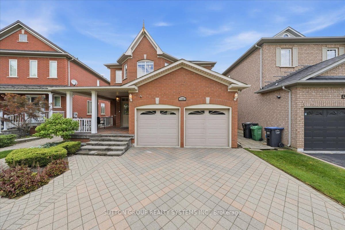 1382 Avon Drive photo 1