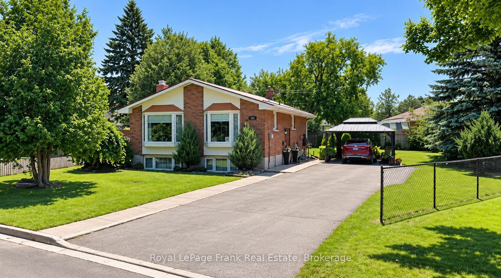 948 St Pauls Street photo 1