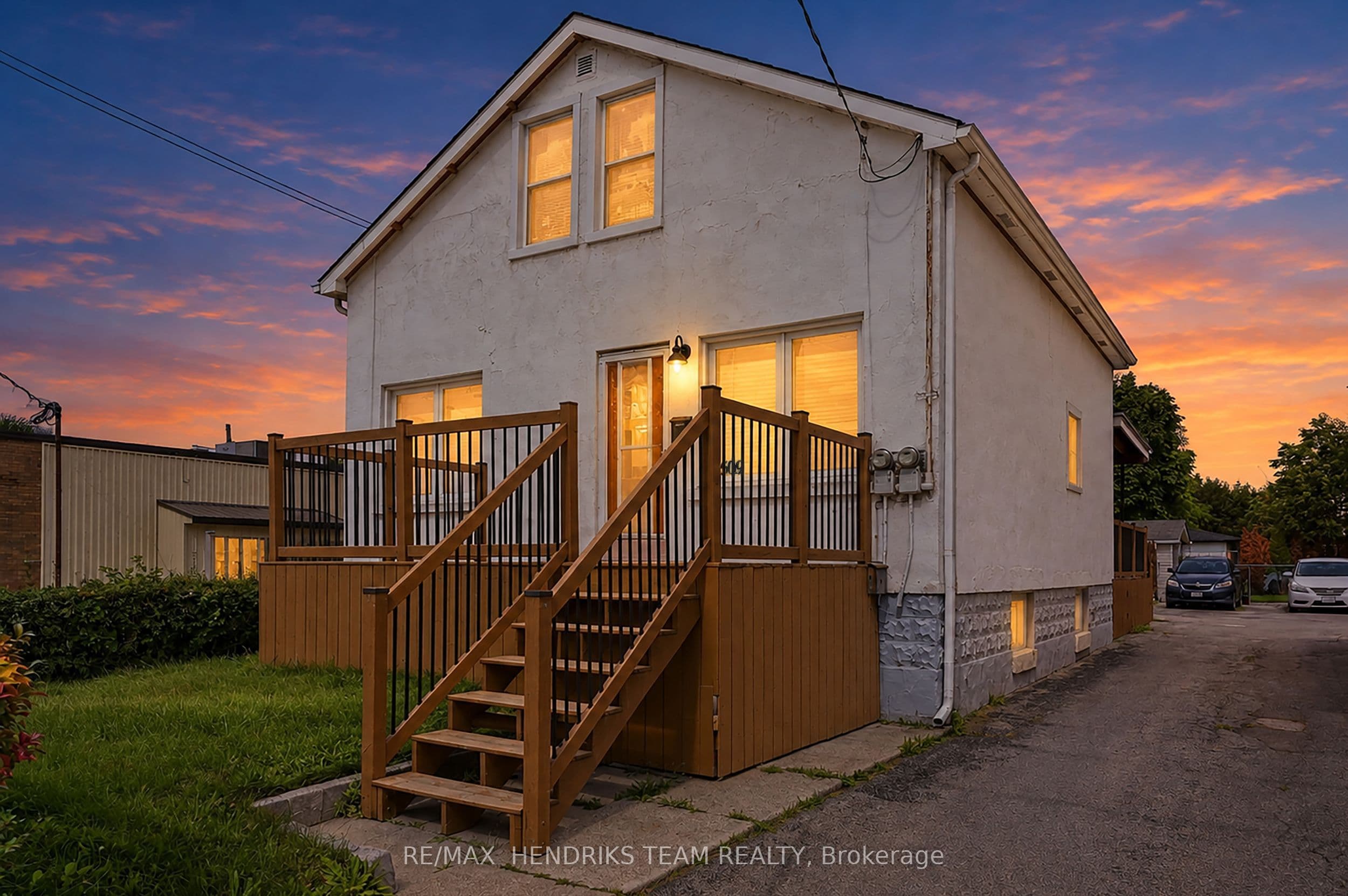 4503 Lincoln Avenue photo 1