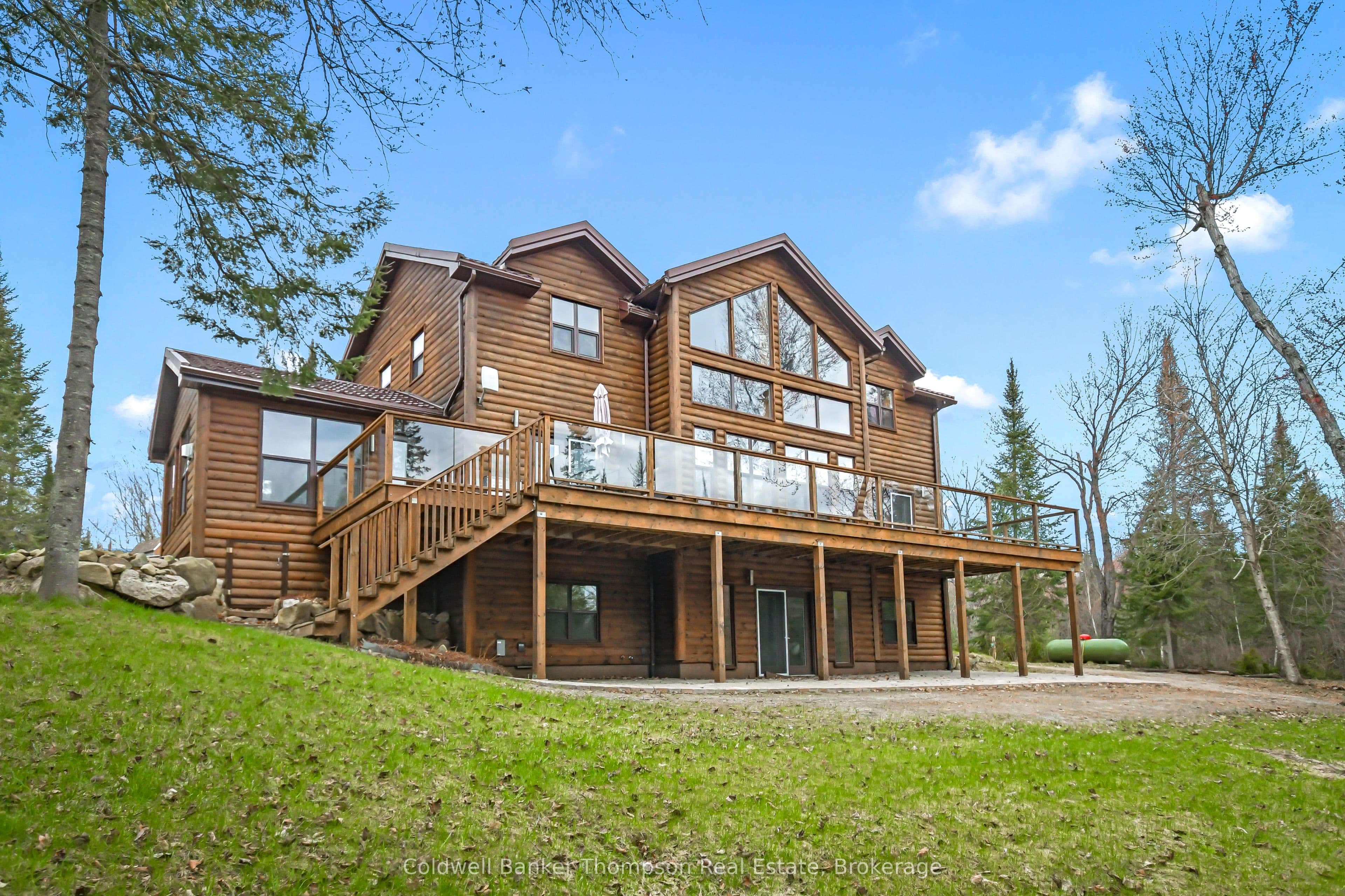 390 Pine Grove Road photo 1