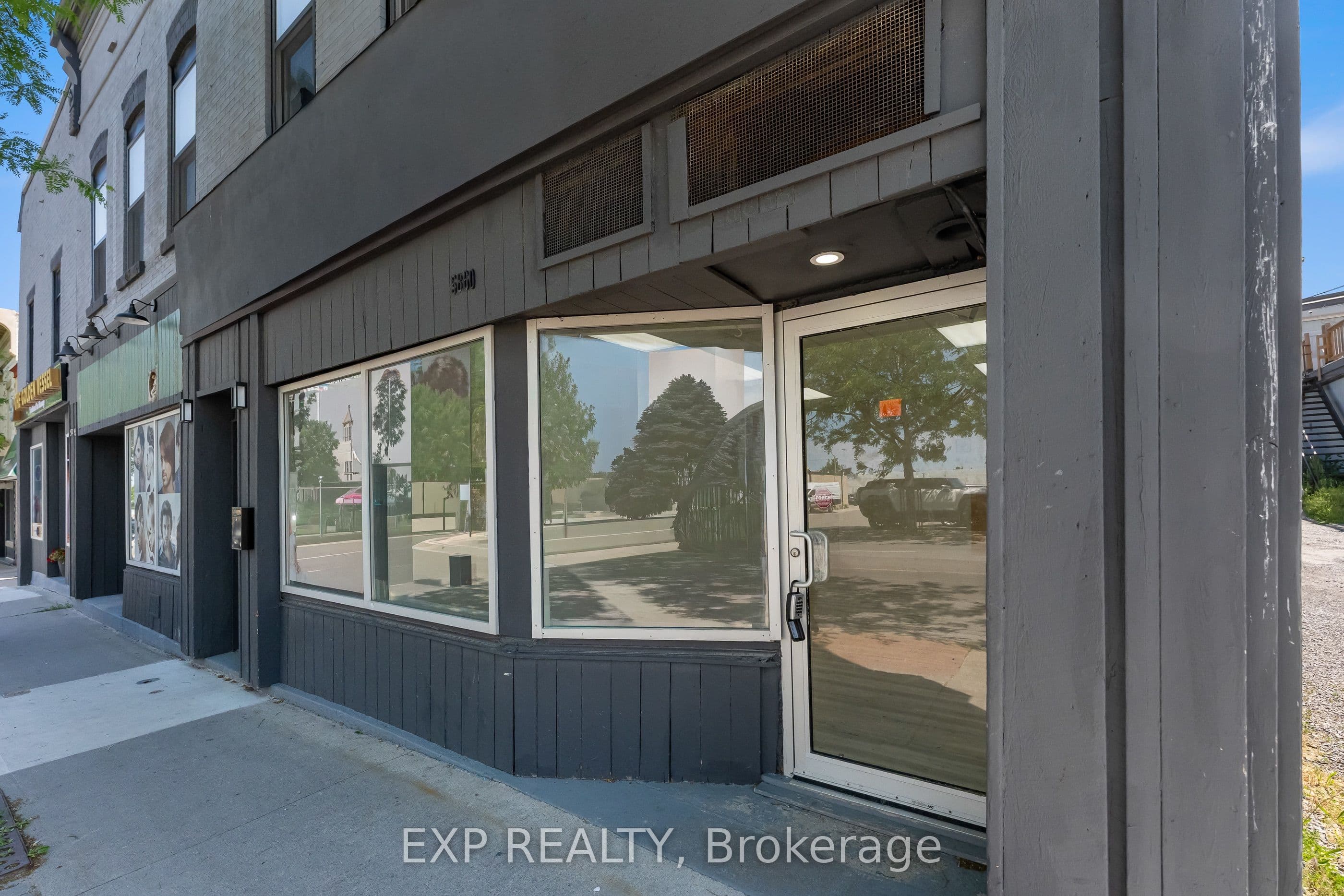 5860 Ferry Street photo 1