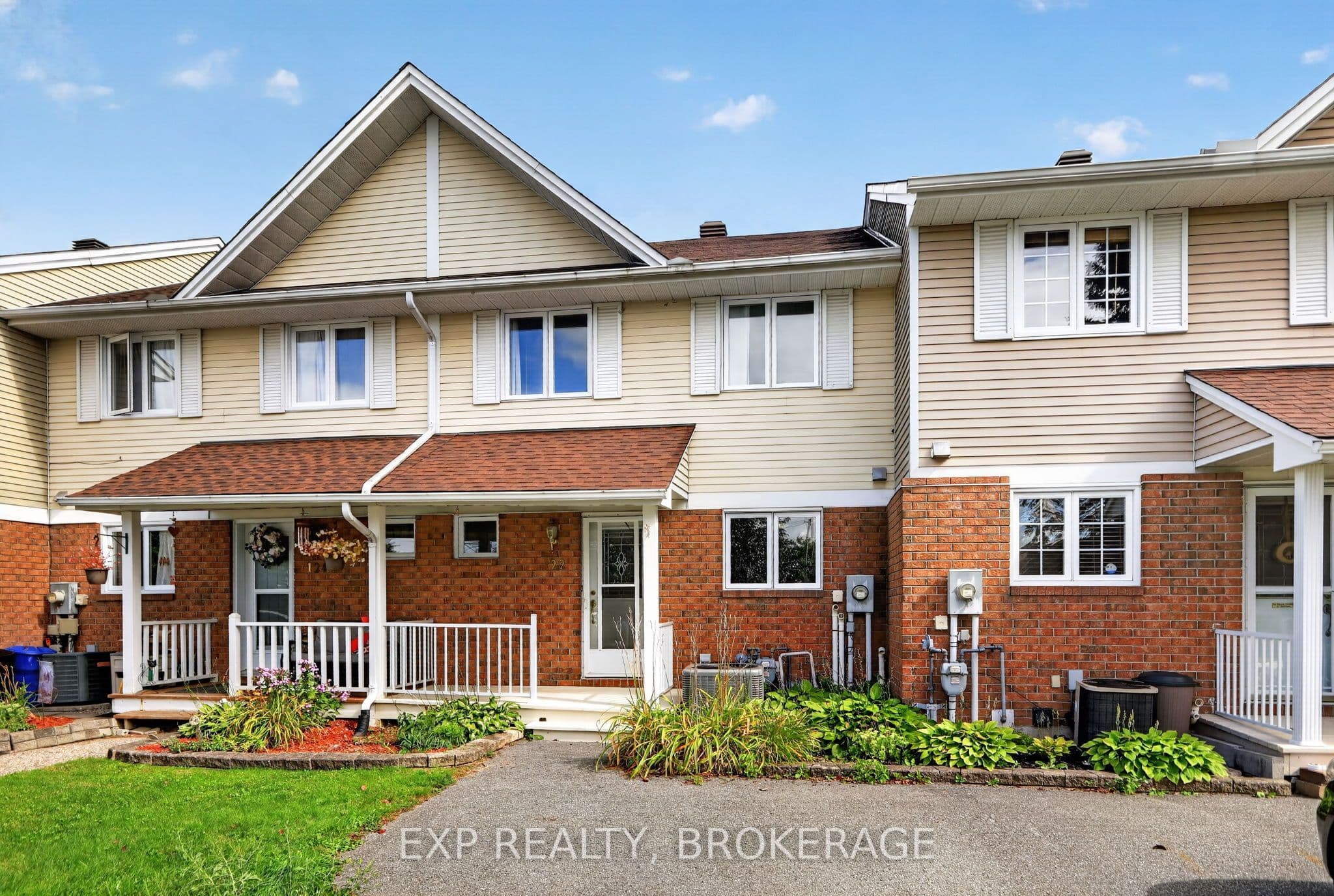 122 Laurier Street photo 1