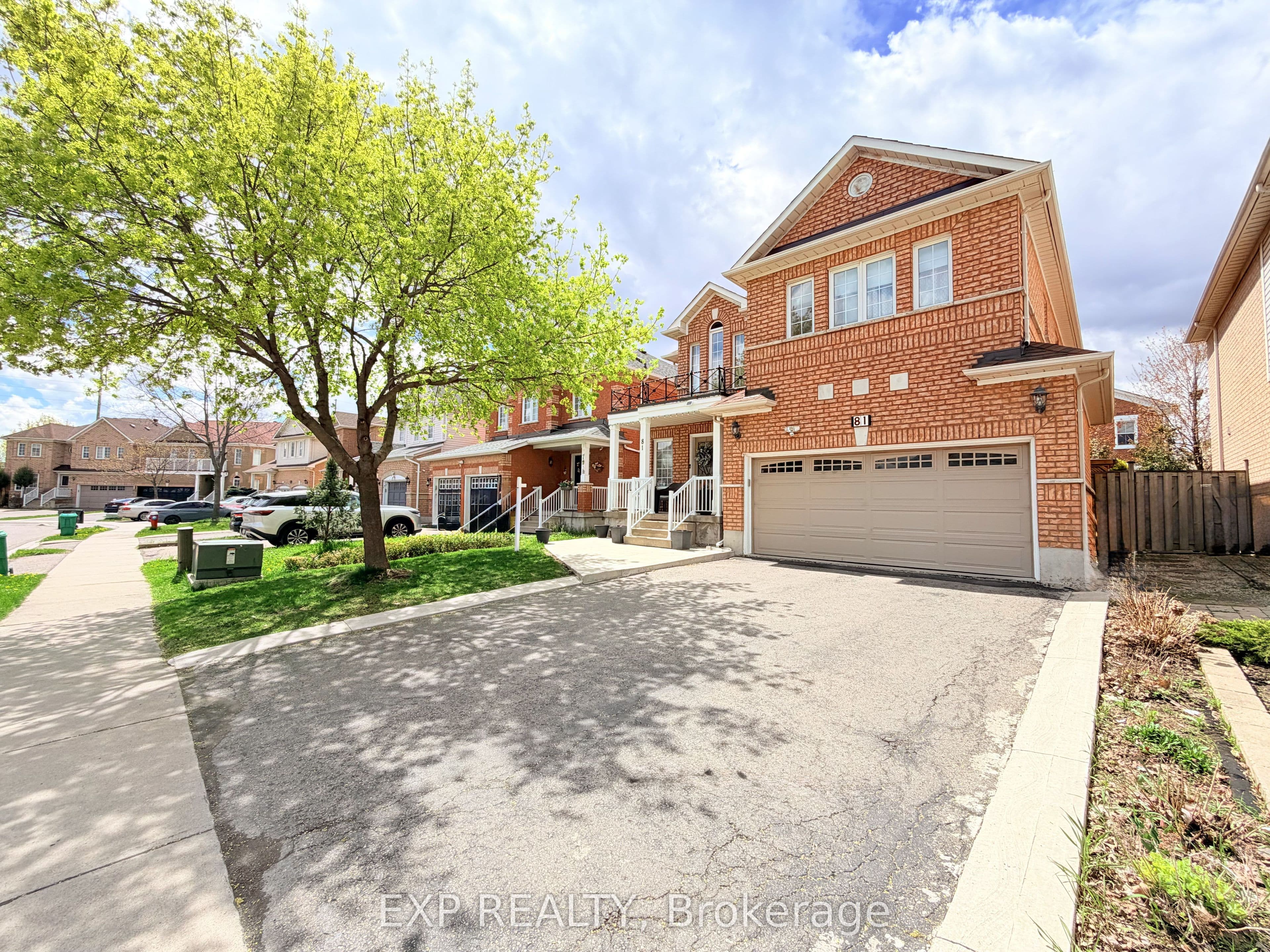 81 Farthingale Crescent photo 1