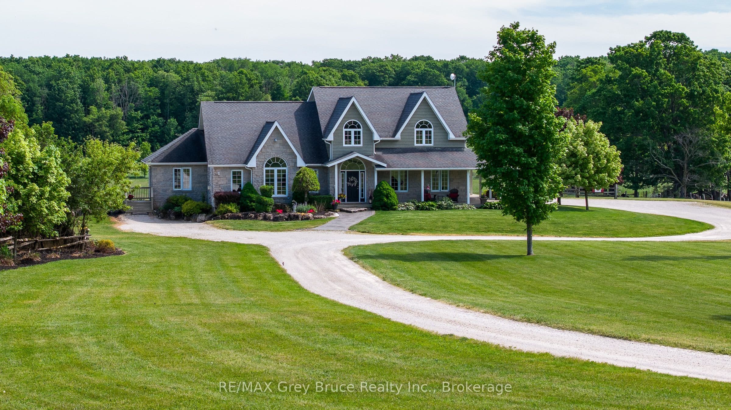 122152 Sideroad 12 N/A photo 1