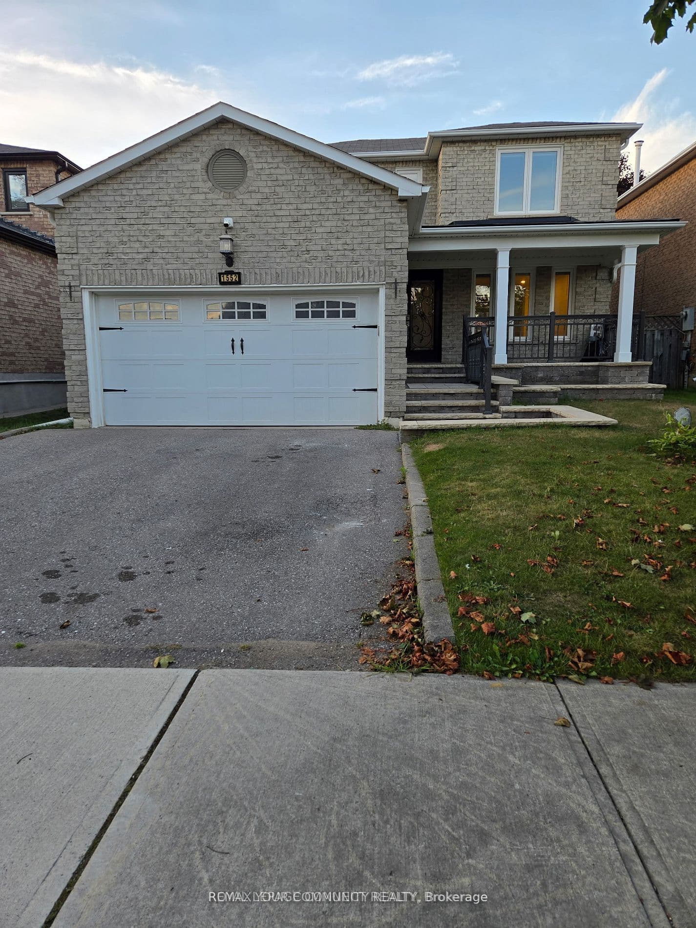 1552 Dellbrook Avenue photo 1