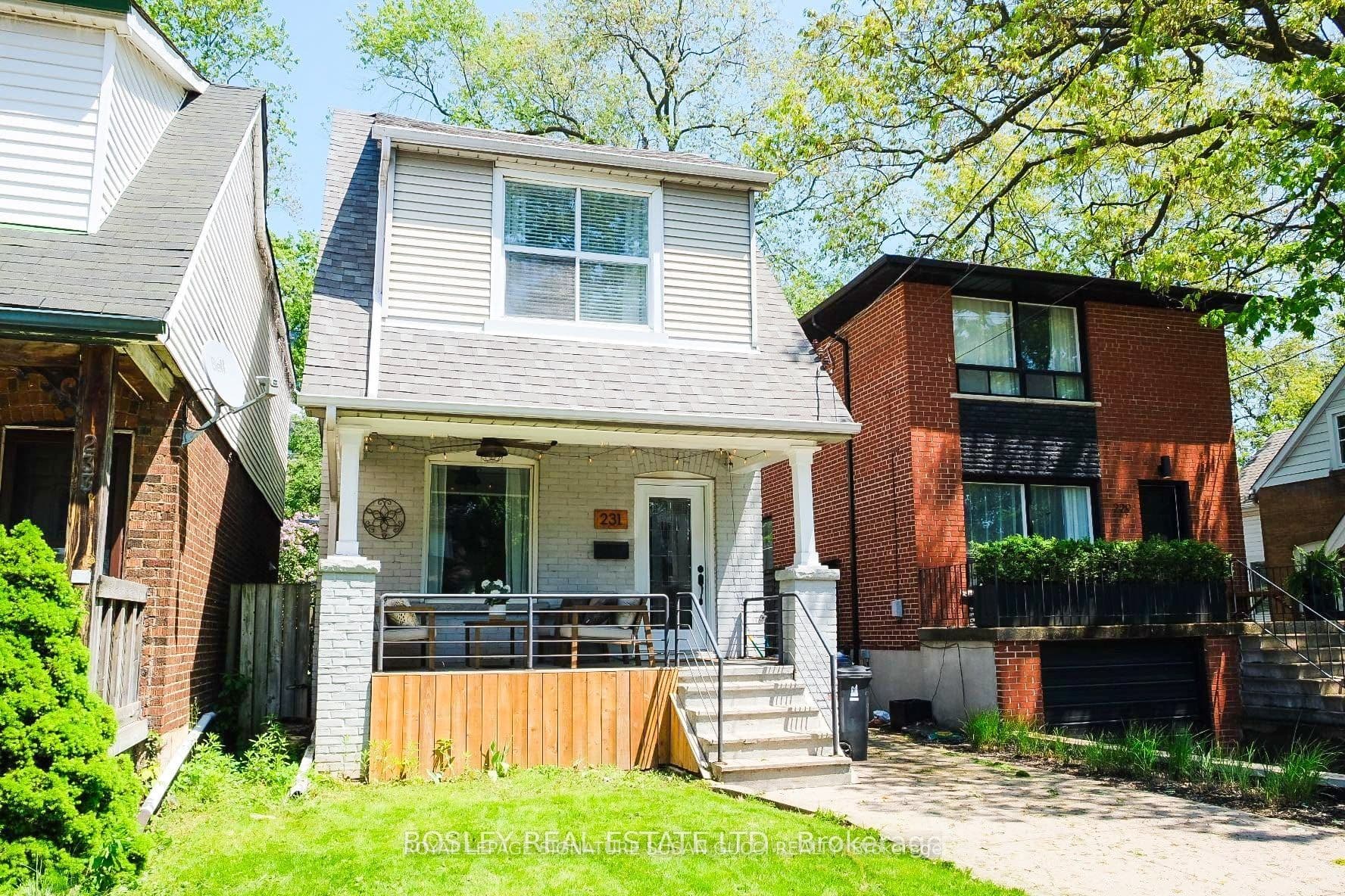 231 Chisholm Avenue photo 1