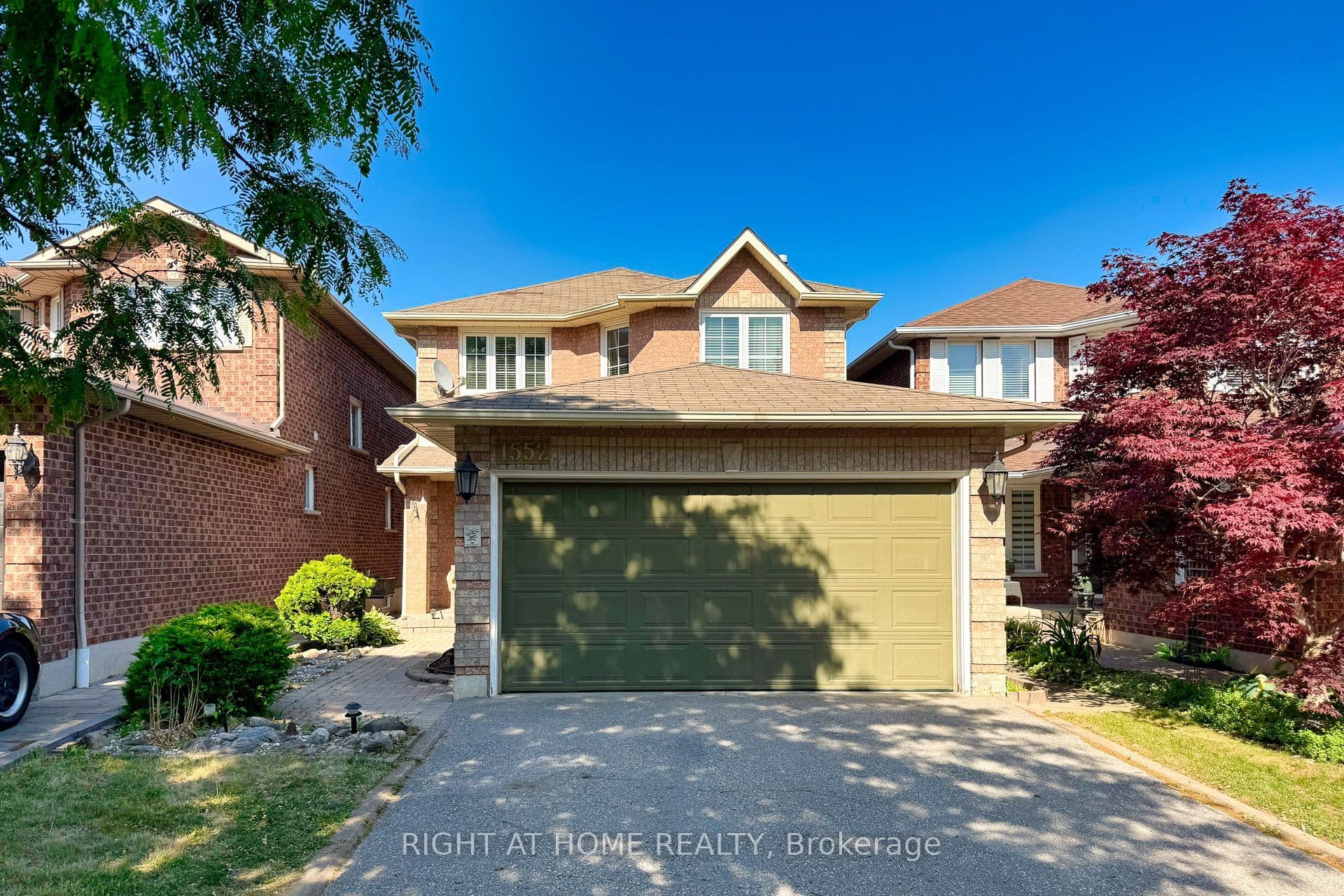 1552 Otonabee Drive photo 1
