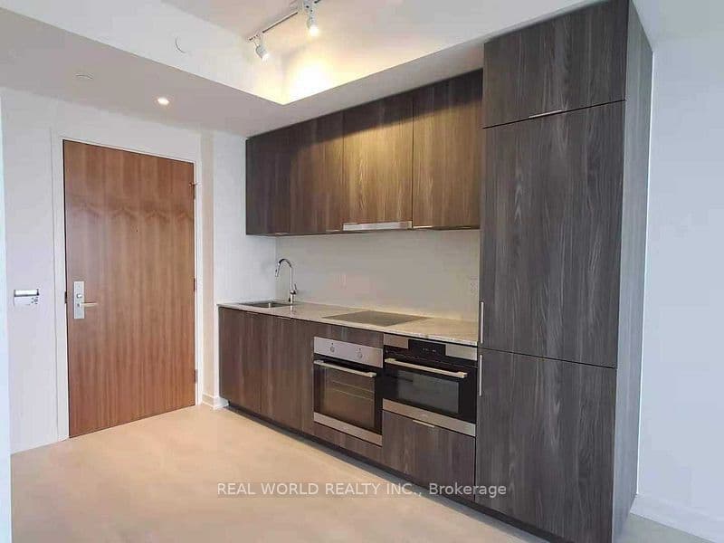 Unit 1710 15 Queens Quay photo 1
