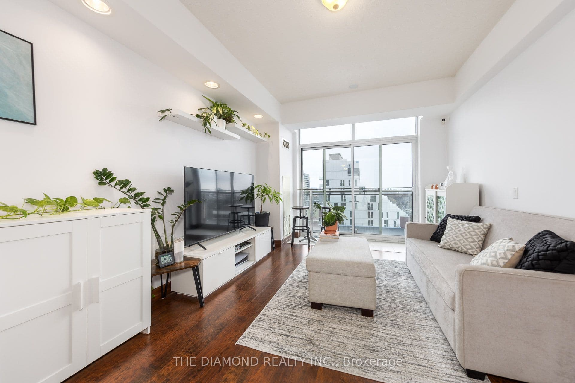 Unit PH 5 15 Maplewood Avenue photo 1