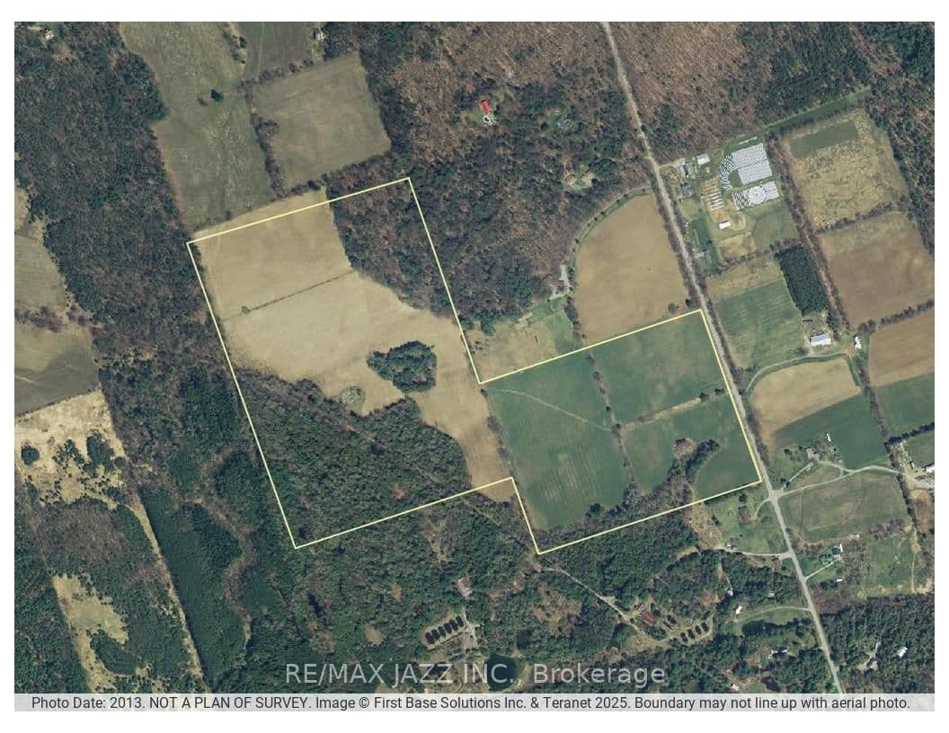 8478 Gilmour Road photo 1